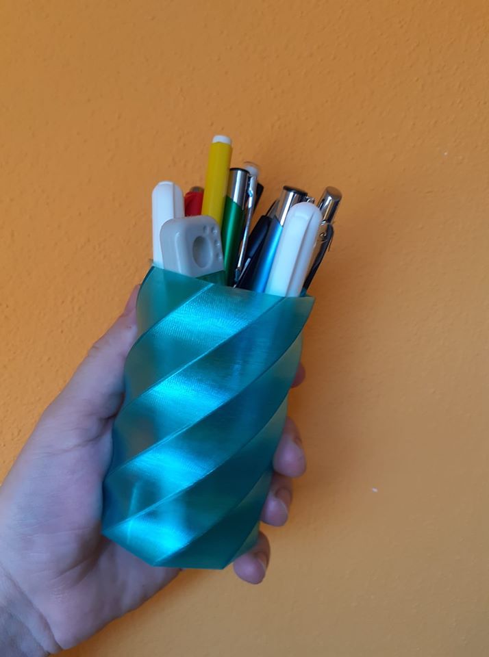 stojan na tuzky ( pencil holder )