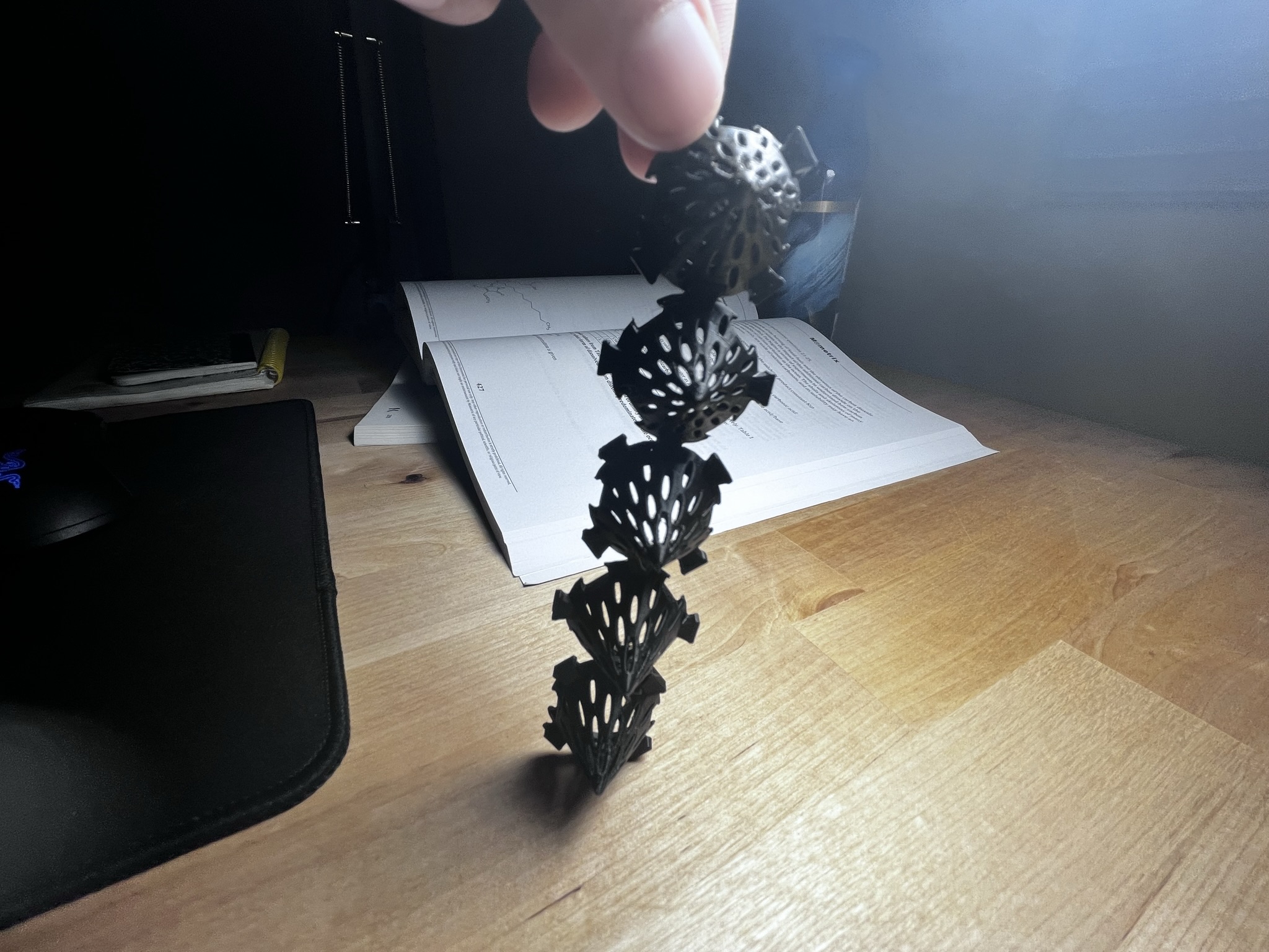Miniatura 3 do modelo 3D Boujee Stackable Interlocking Paint "Pyramids" (Cones)
