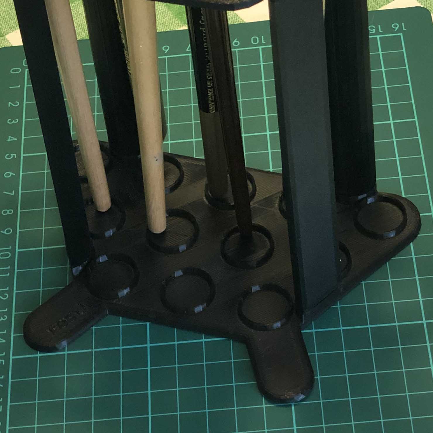 Large brush holder for artists by Rosti Download free STL model