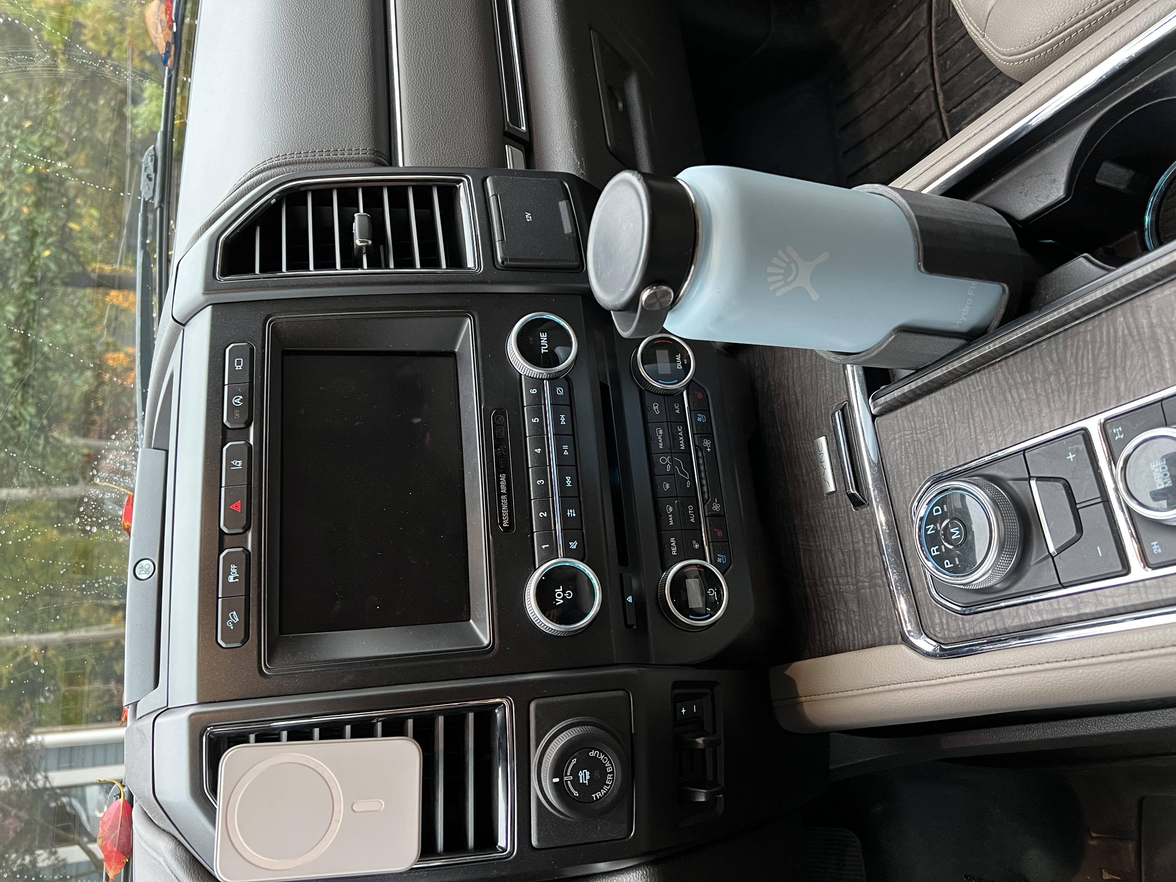 Ford Expedition Hydroflask and mug holder
