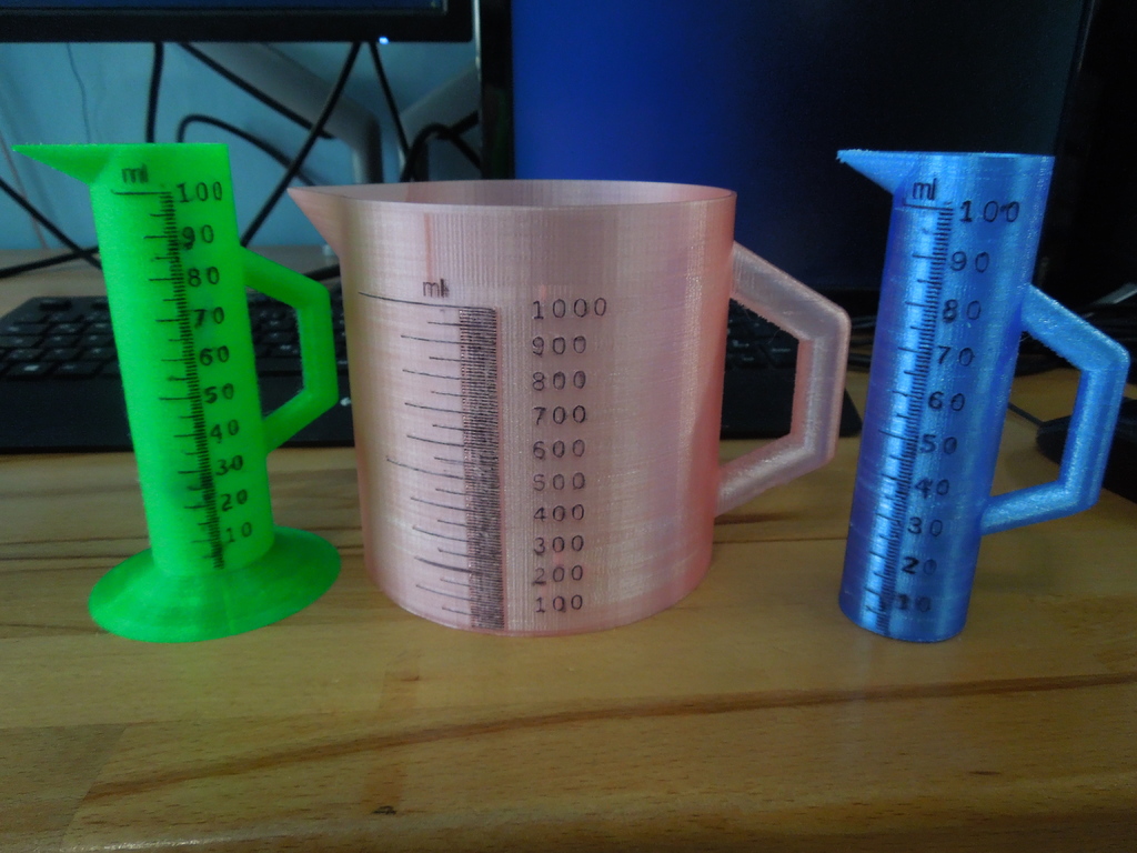 Customizable Measuring Cylinder v2
