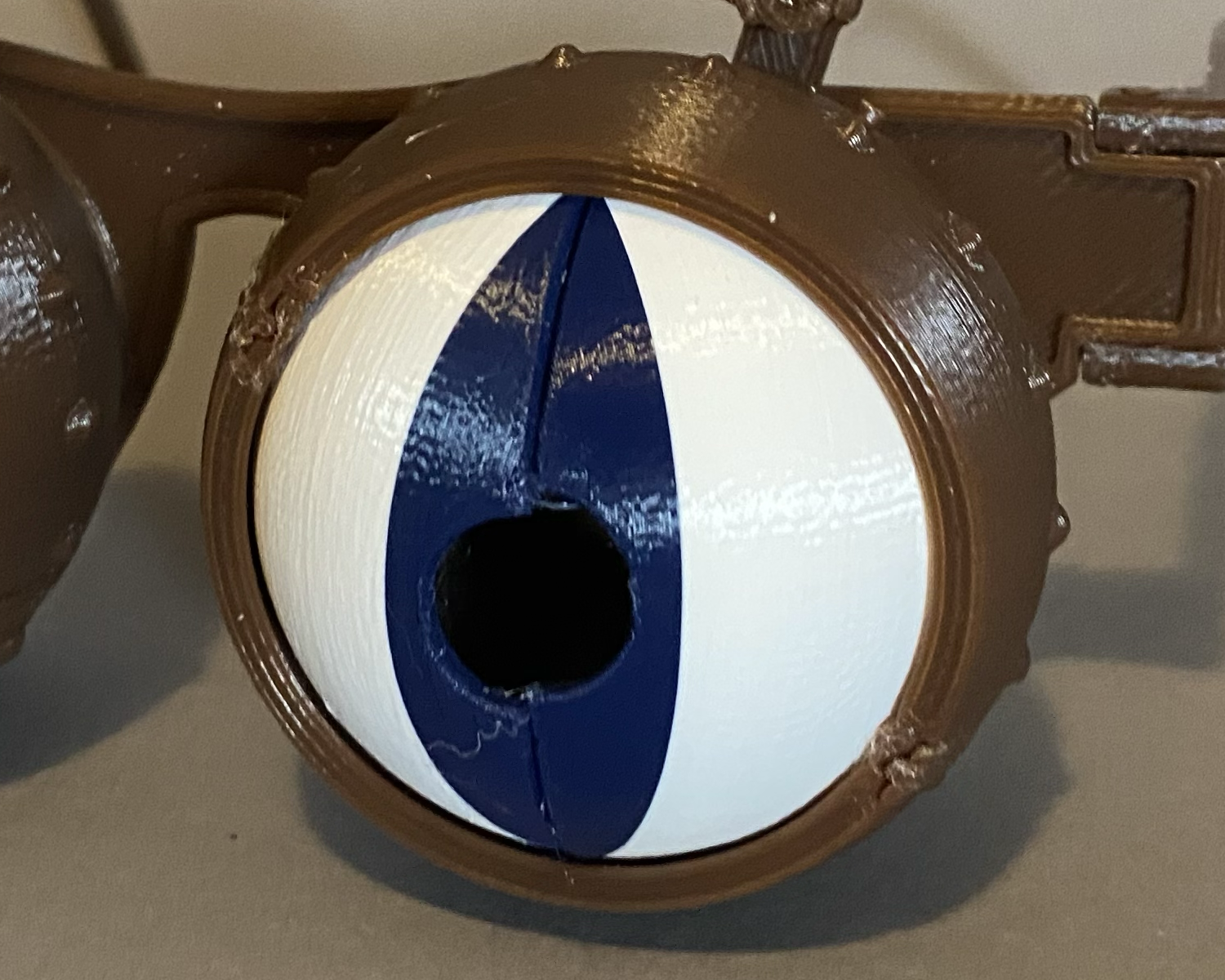 Lid with small hole for LoboCNC Blinking Cat Glasses