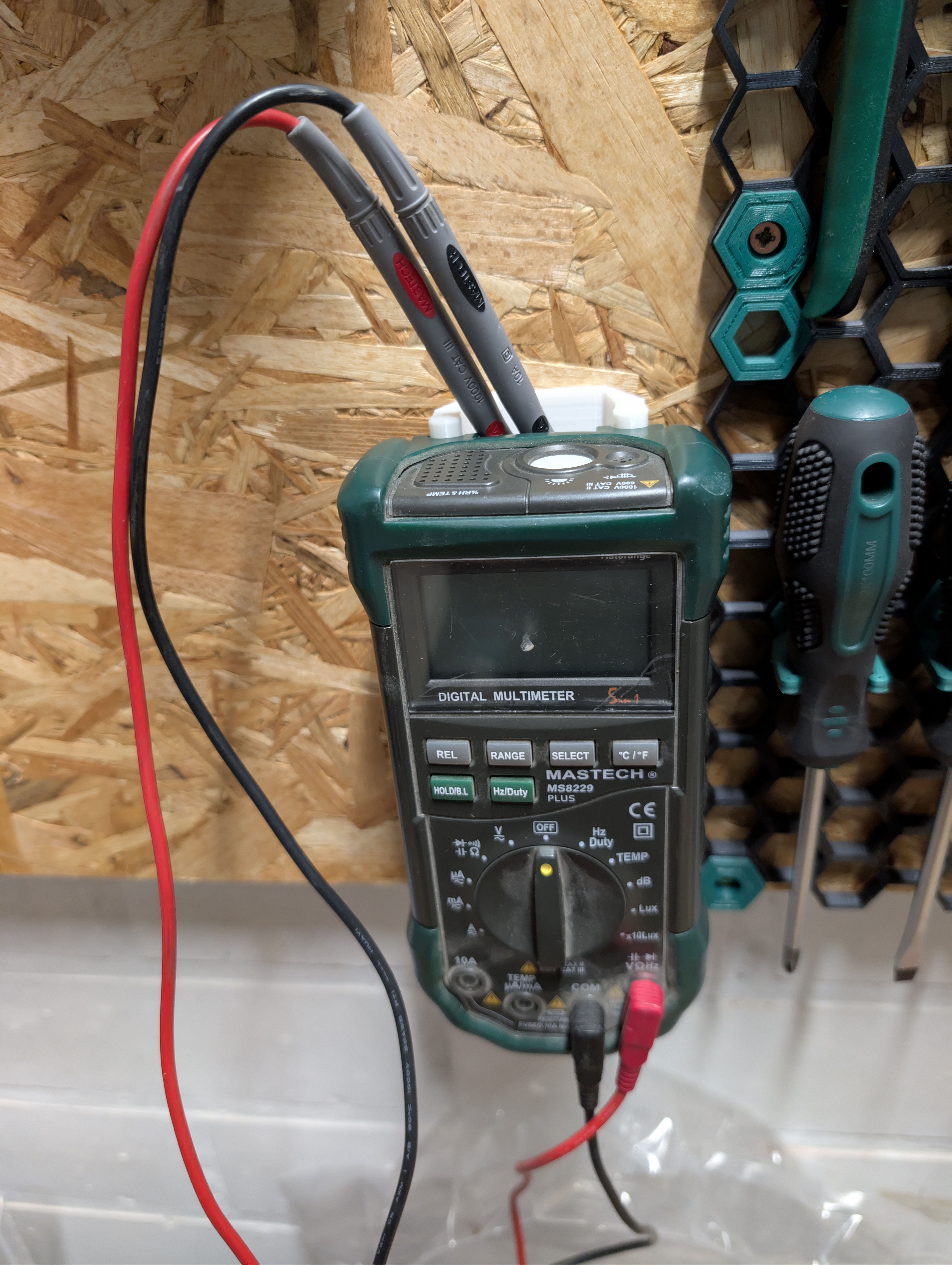 Mastech MS8229 PLUS Multimeter Wall Mount