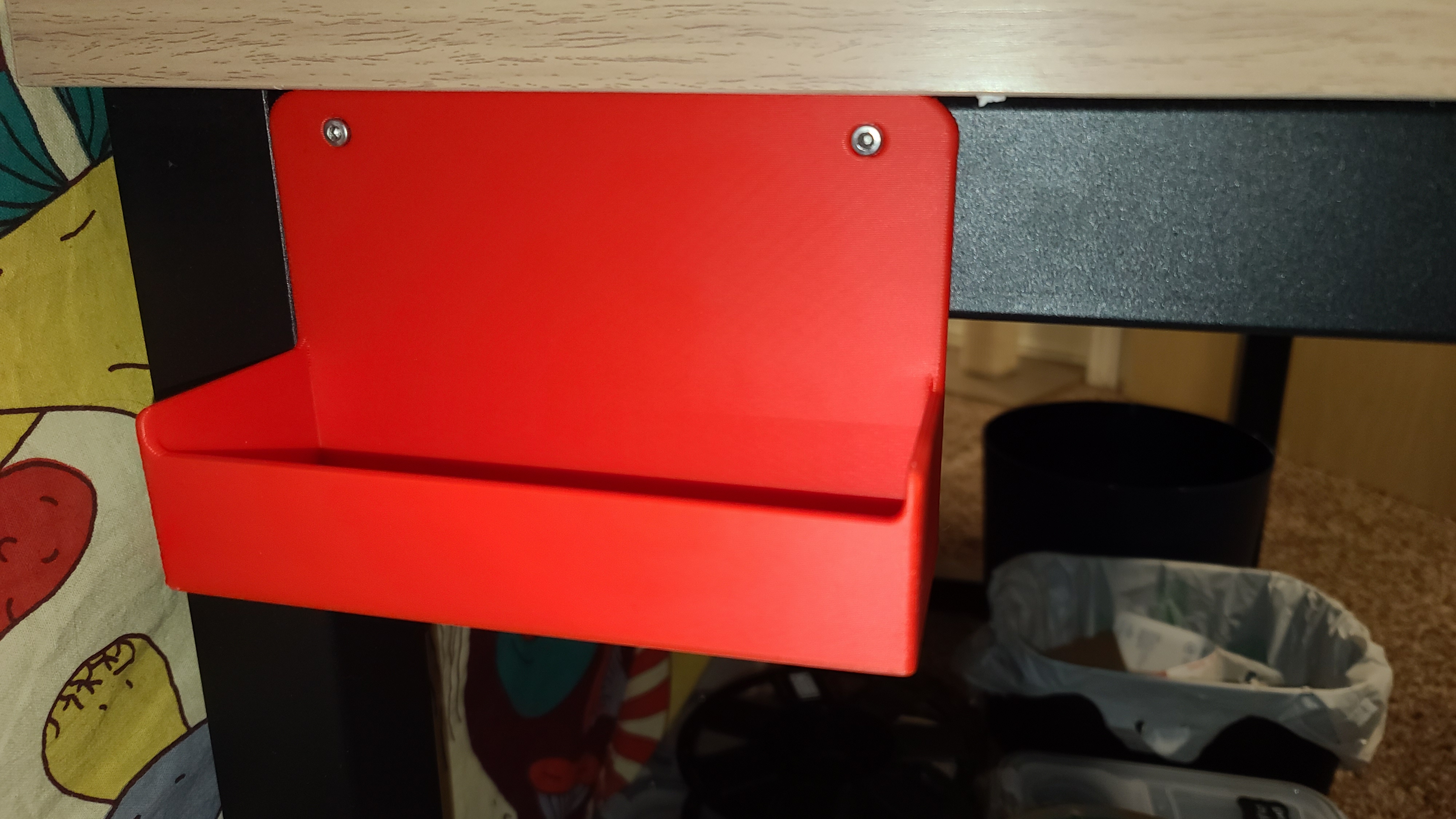 Mountable Glue Holder