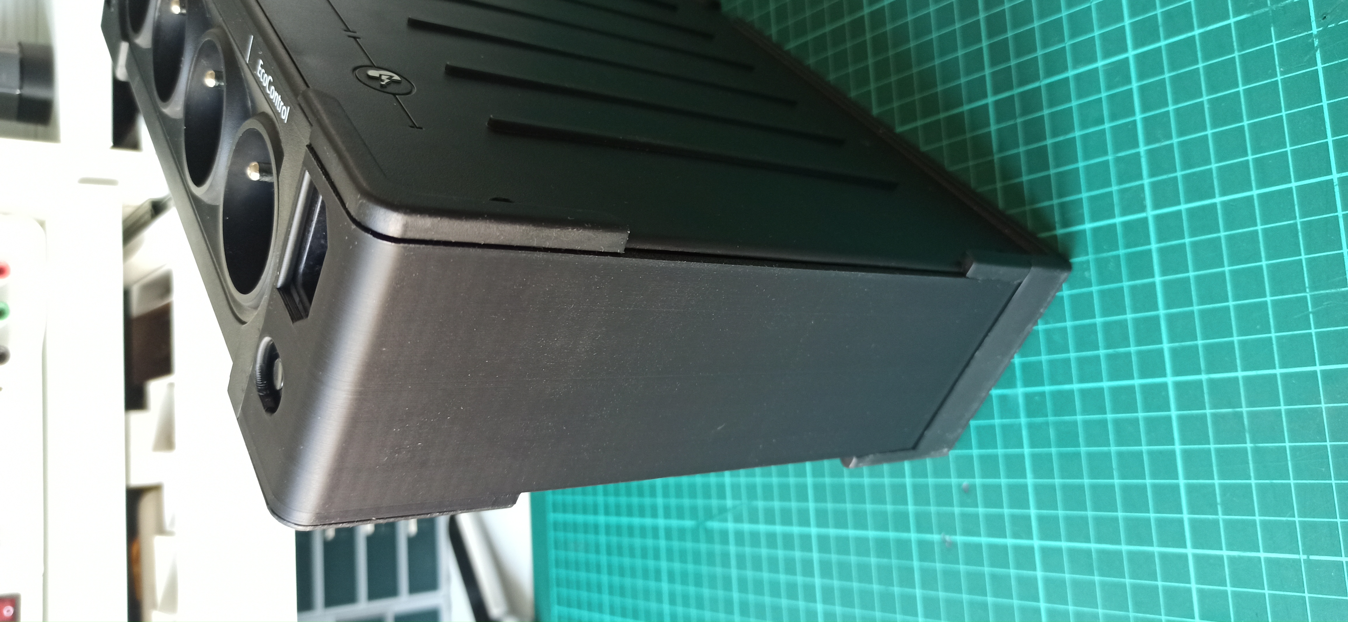 Eaton UPS 650 battery cover