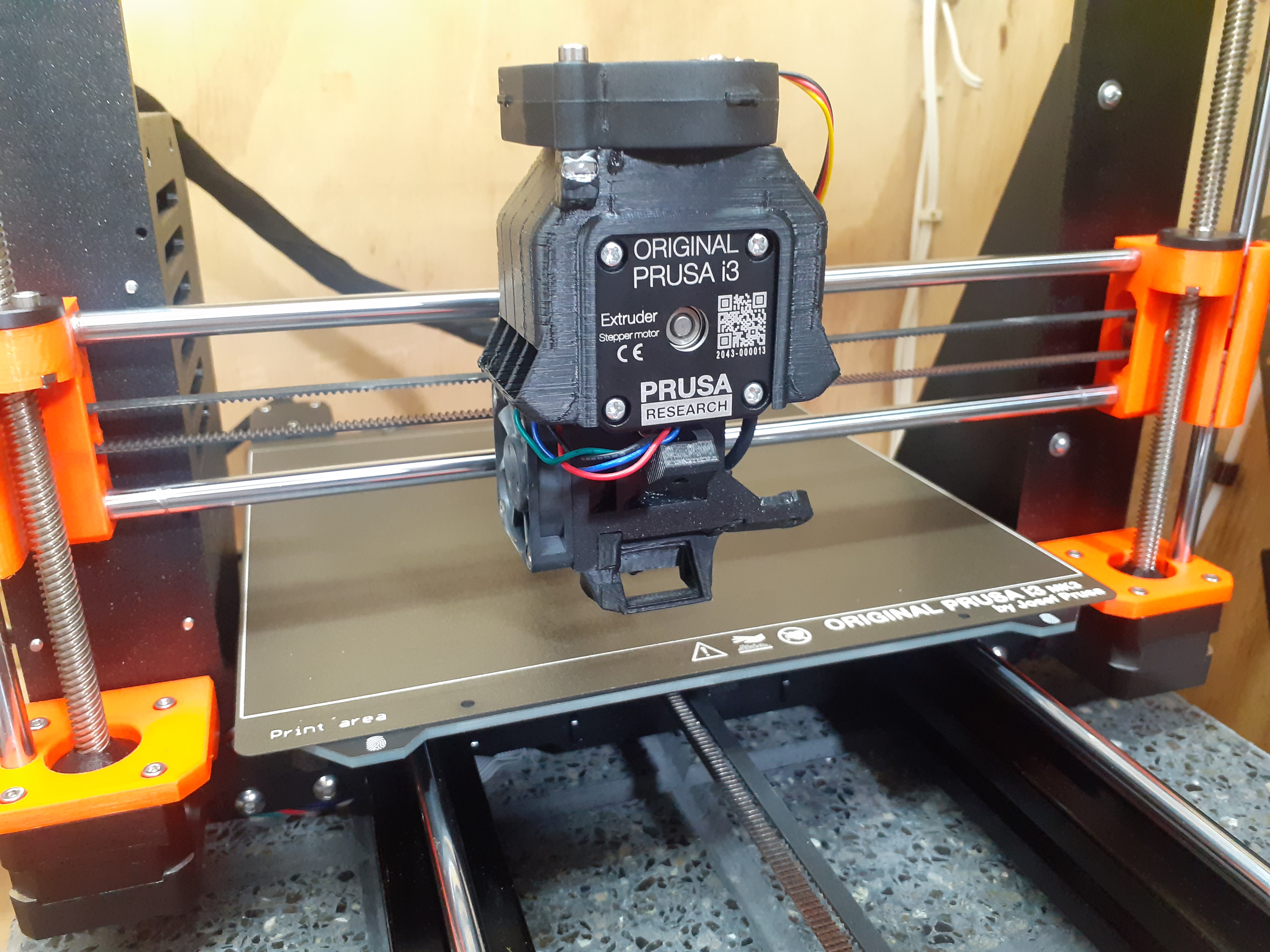 Extruder motor cooler using print/layer/front fan MK3S