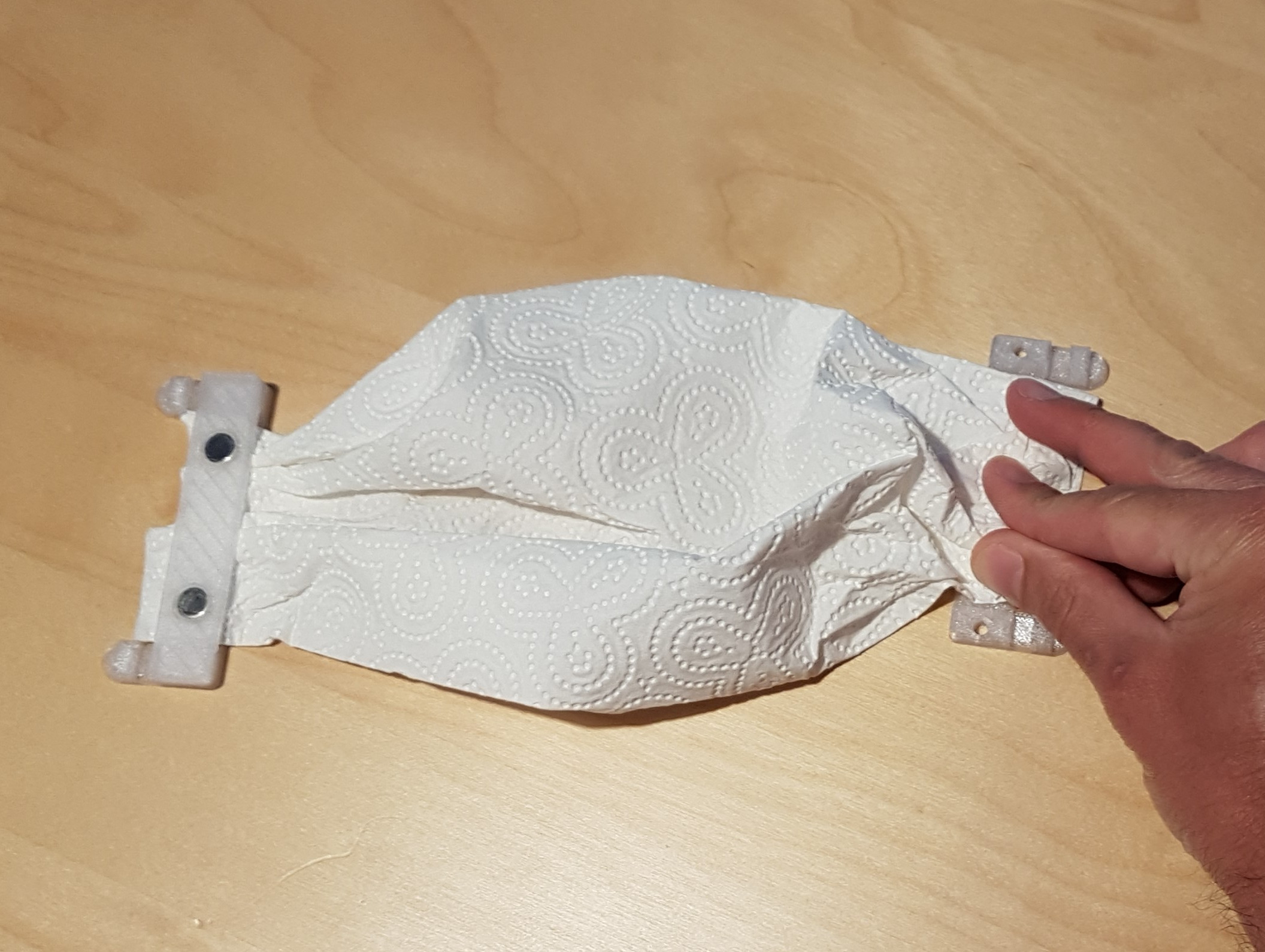 Face mask clips for material and fabric quick