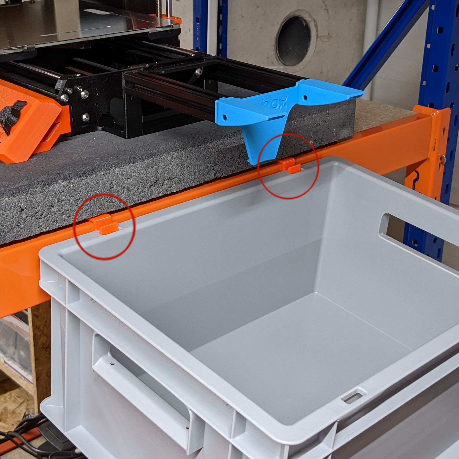 Shelf supports and Eurobox hooks for Jobox by nachdenksport Download