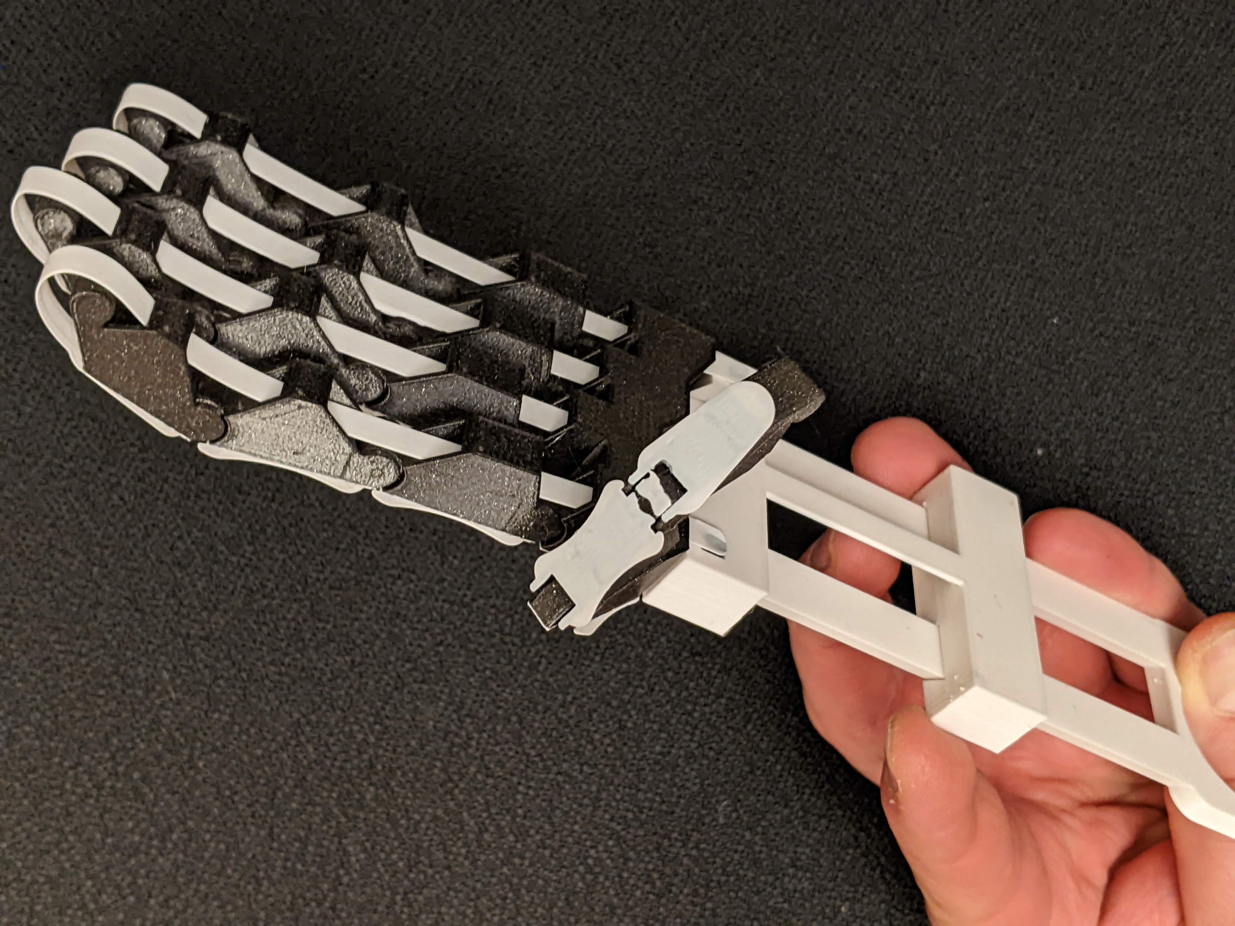 Miniatura 2 do modelo 3D Robotic Skeleton Hand