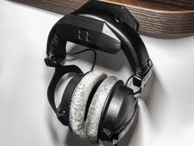 Headphone Holder