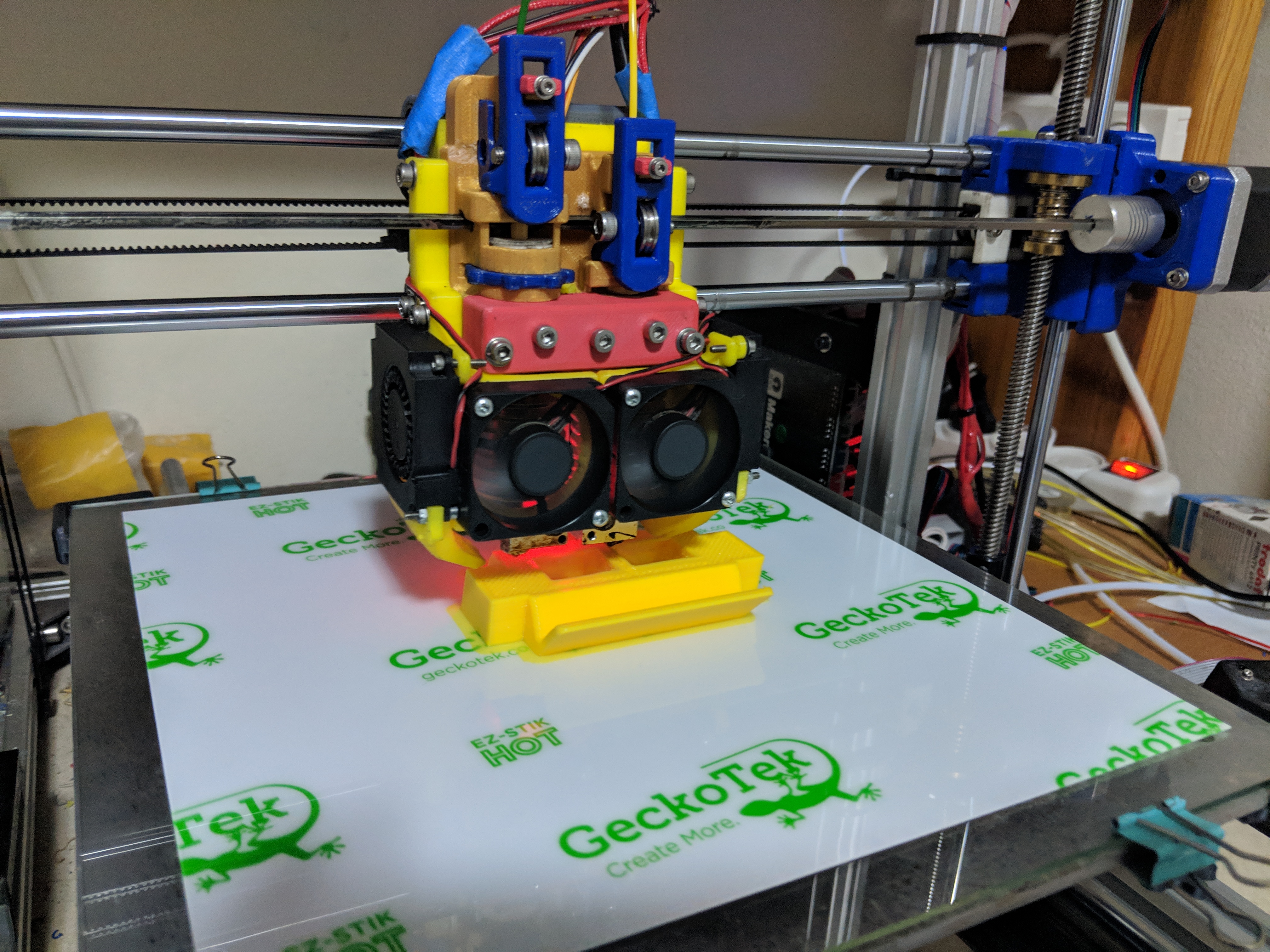 Dual extruders Direct drive with height adjustment