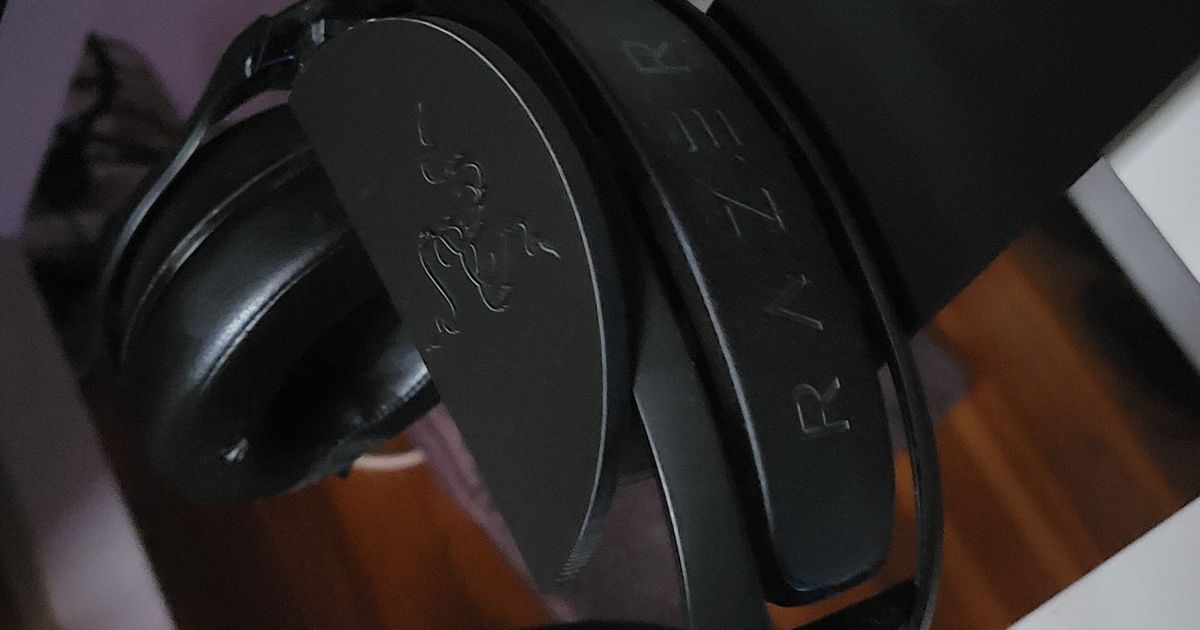 Headset Hanger (Razer logo) by Skald Download free STL model