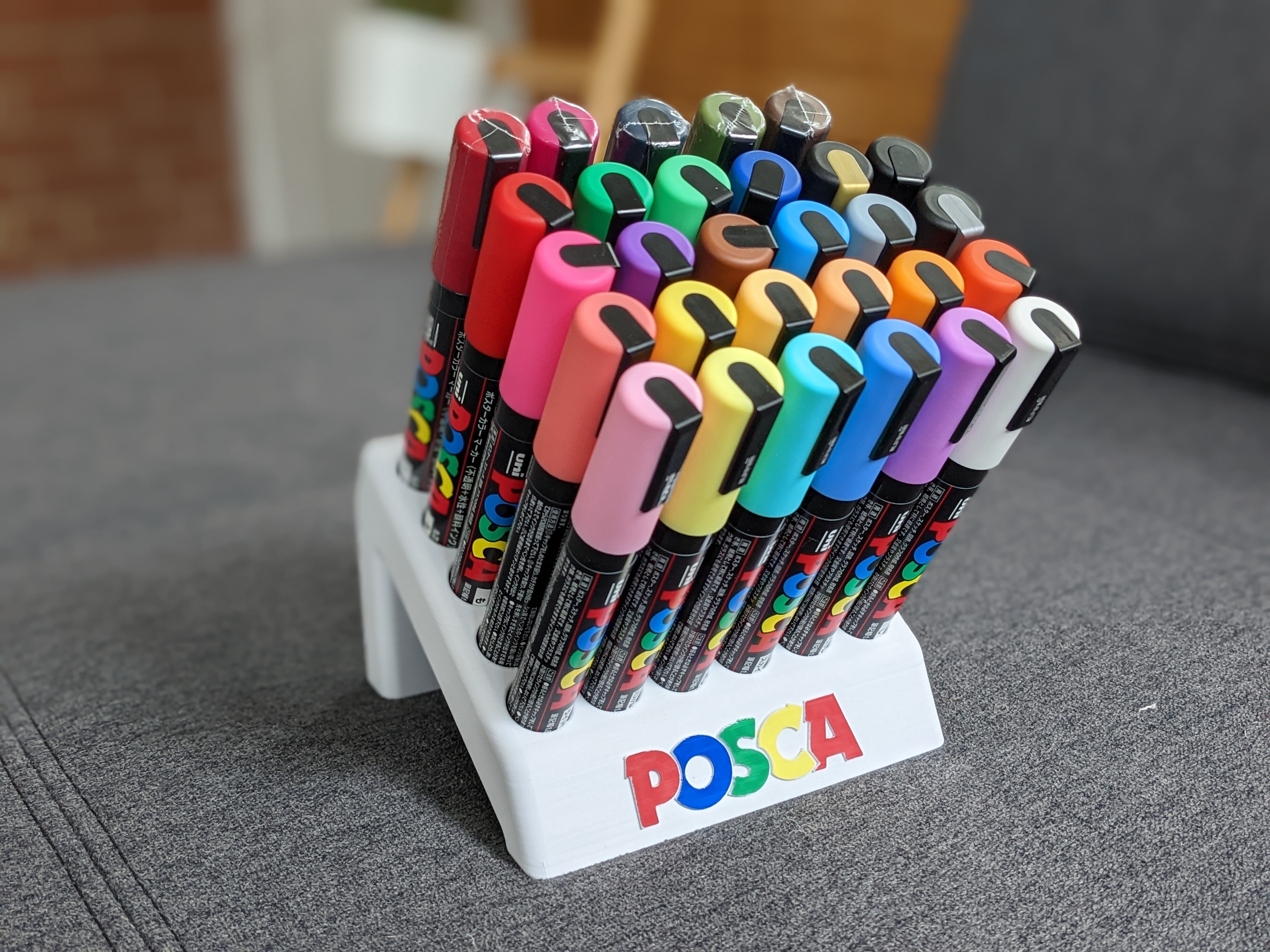 UNI POSCA Paint Marker Stand