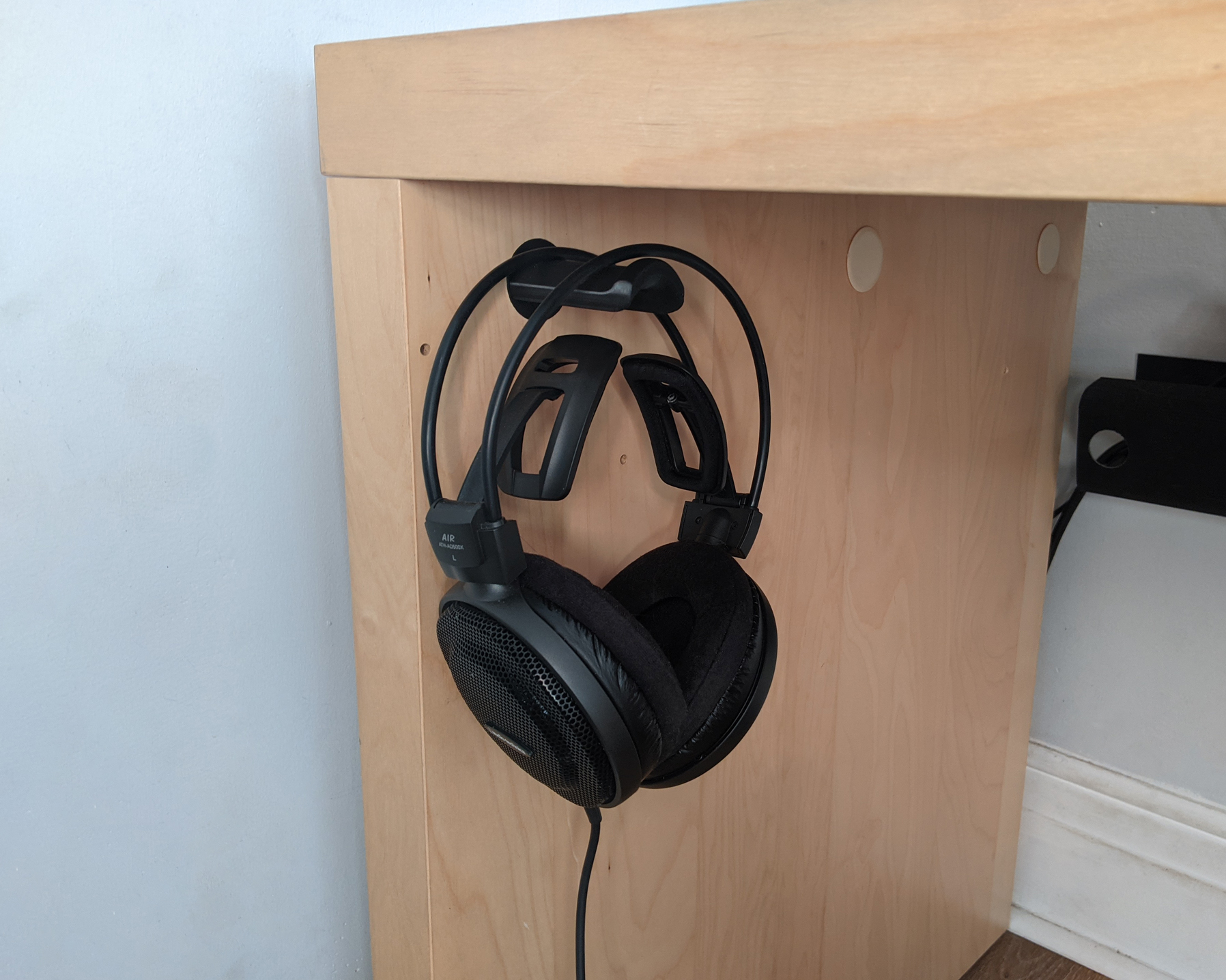 Headphone Mount for IKEA MALM Desk