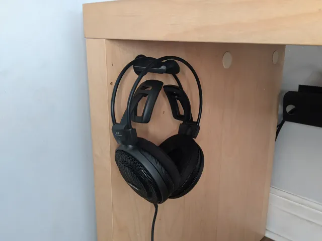 Headphone Mount for IKEA MALM Desk