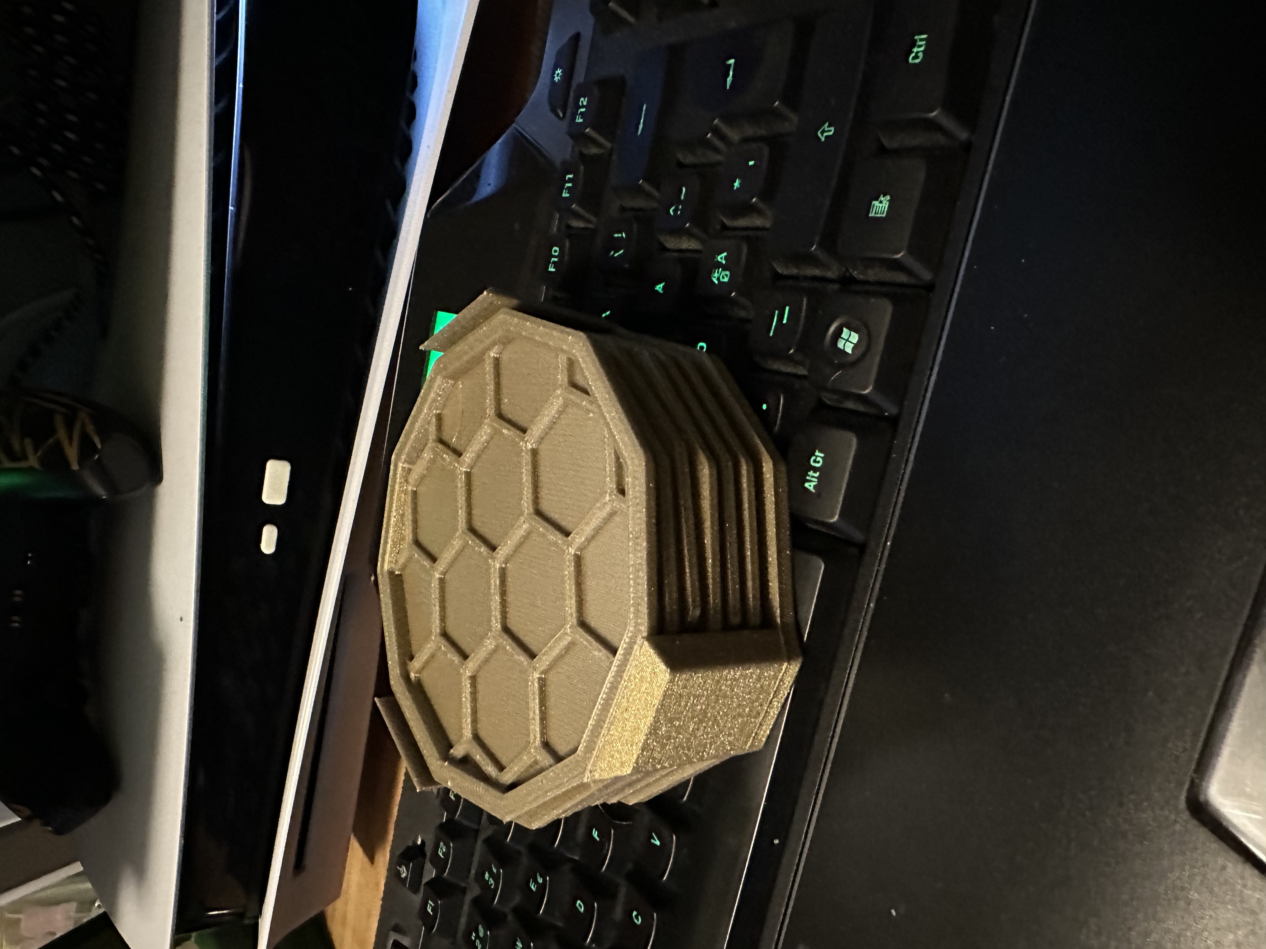 Simple coaster holder