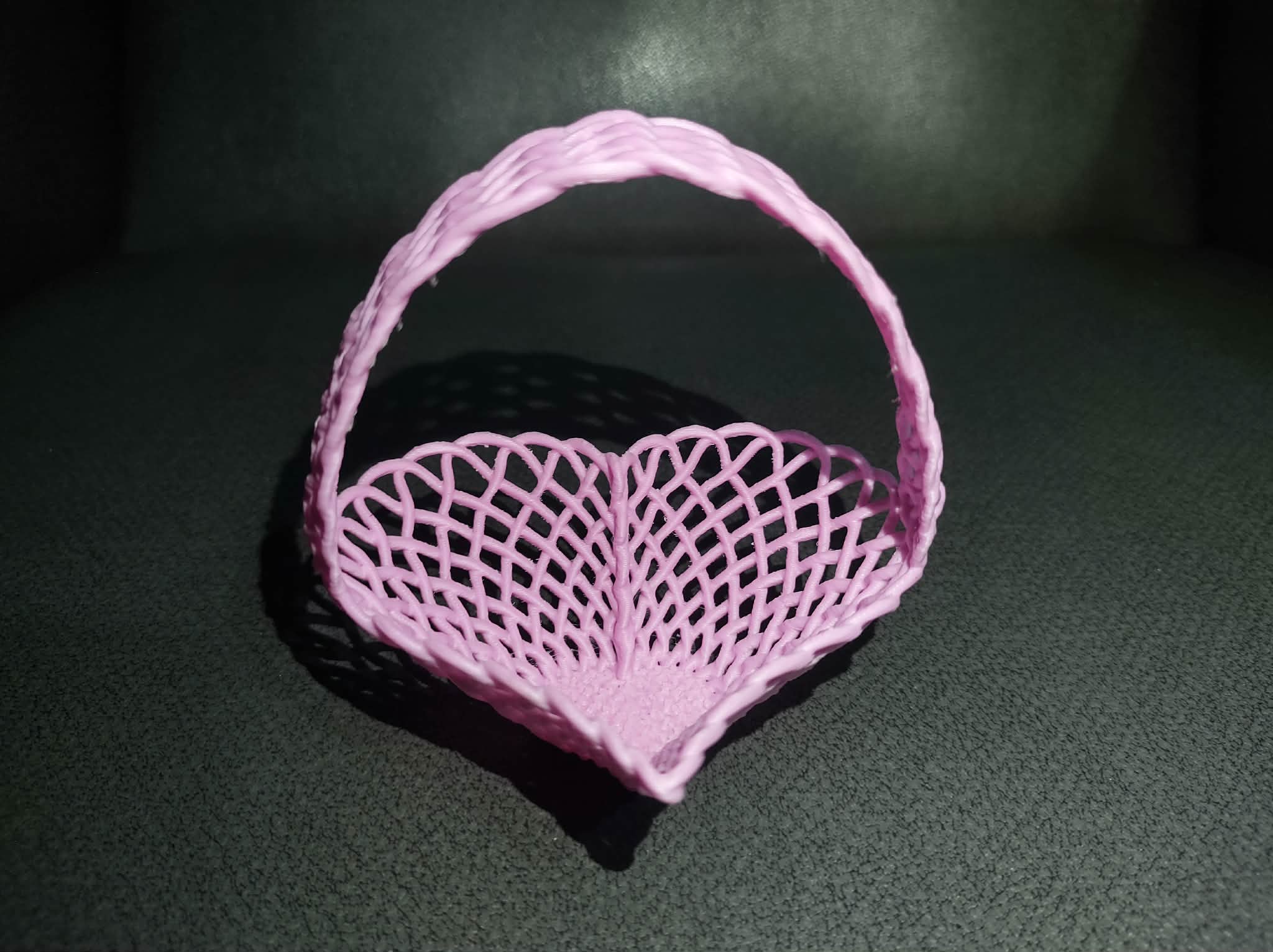 Heart Woven Basket – Decorative Lattice Mesh Container