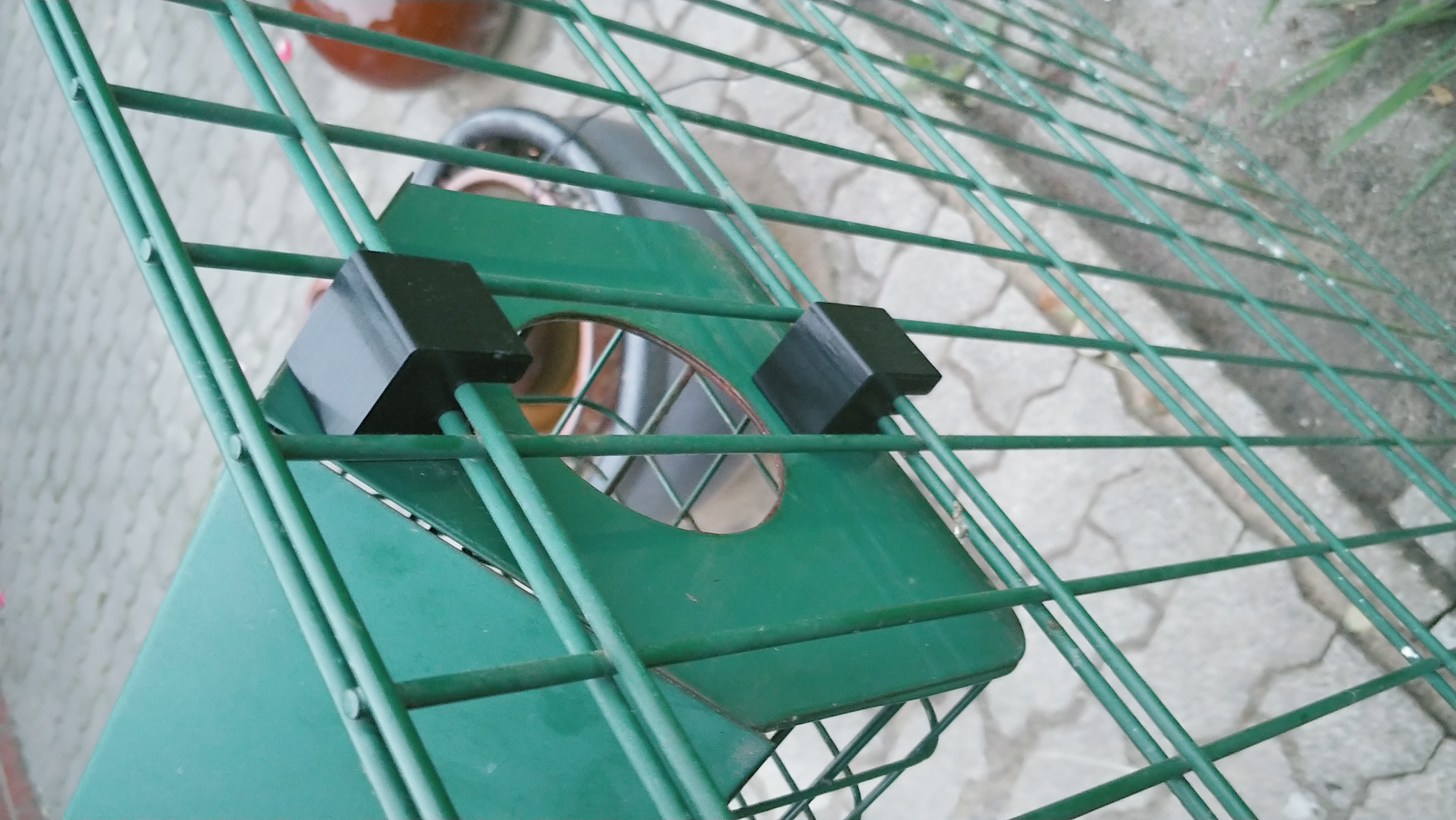 Doppelstabmattenzaun Halter Erdnussbutterglashalter Vogelfutter