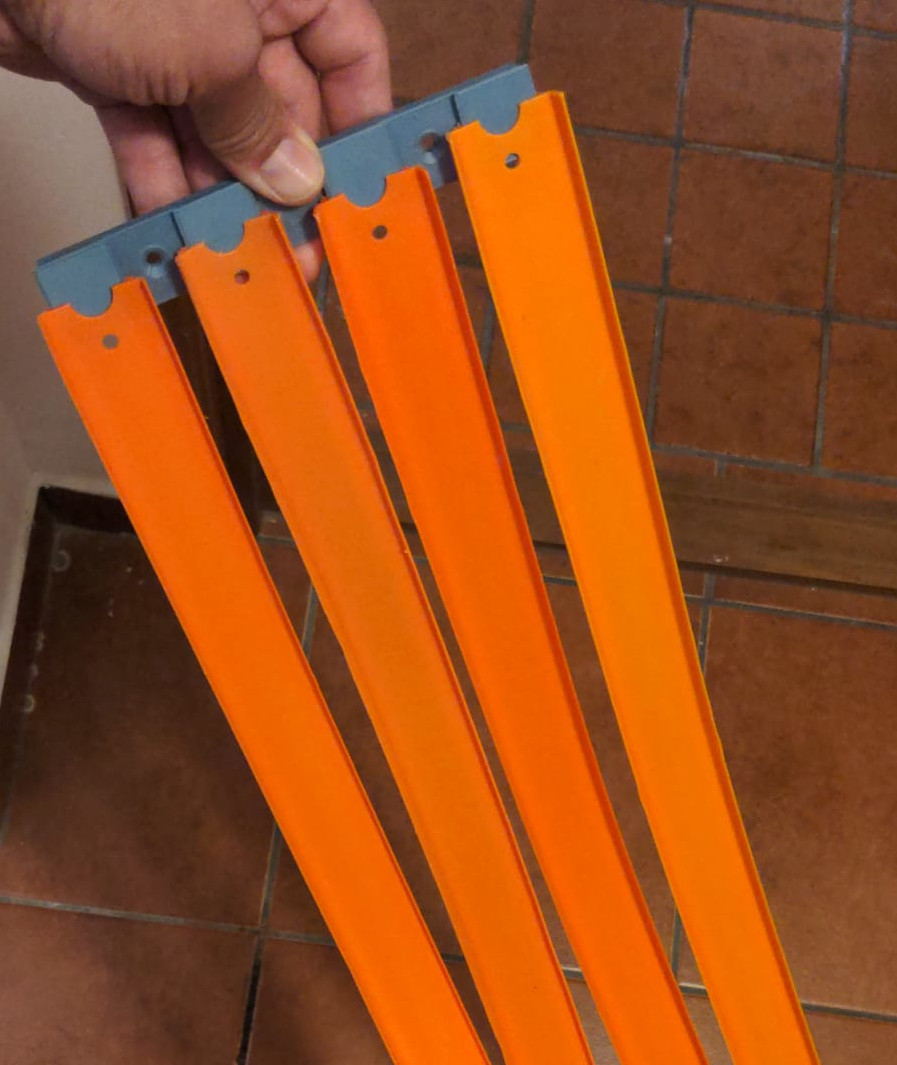 Hot Wheels 4 Lane Track mount