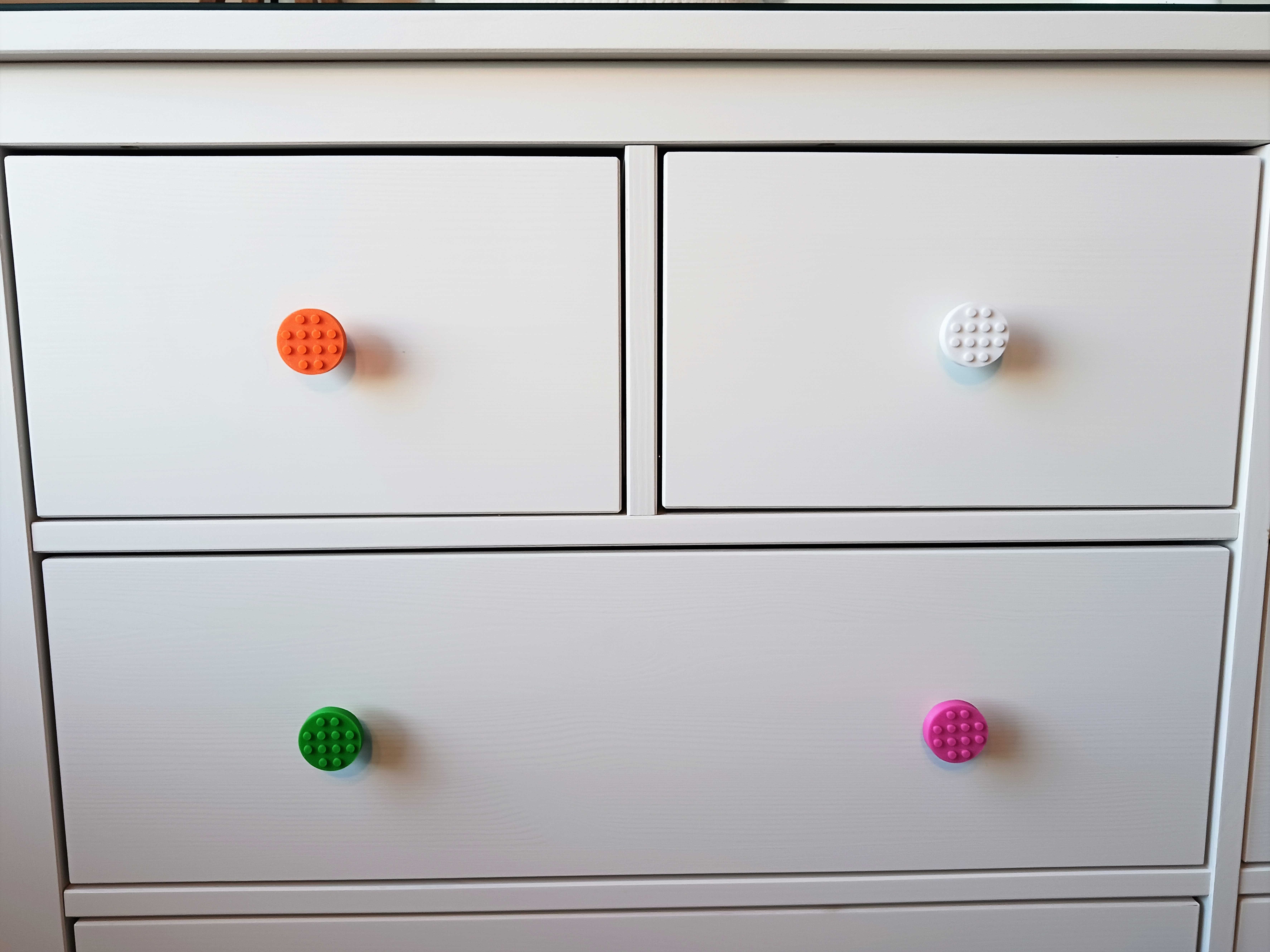 Drawer Knob Royalty-Free Images, Stock Photos & Pictures