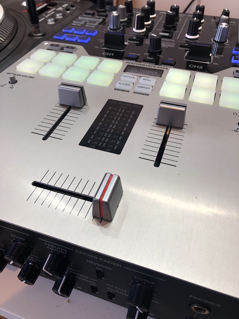 Pioneer S7, S9 and S11 Crossfader External Fader Cap Stopper by Cuttin3ds Download free STL