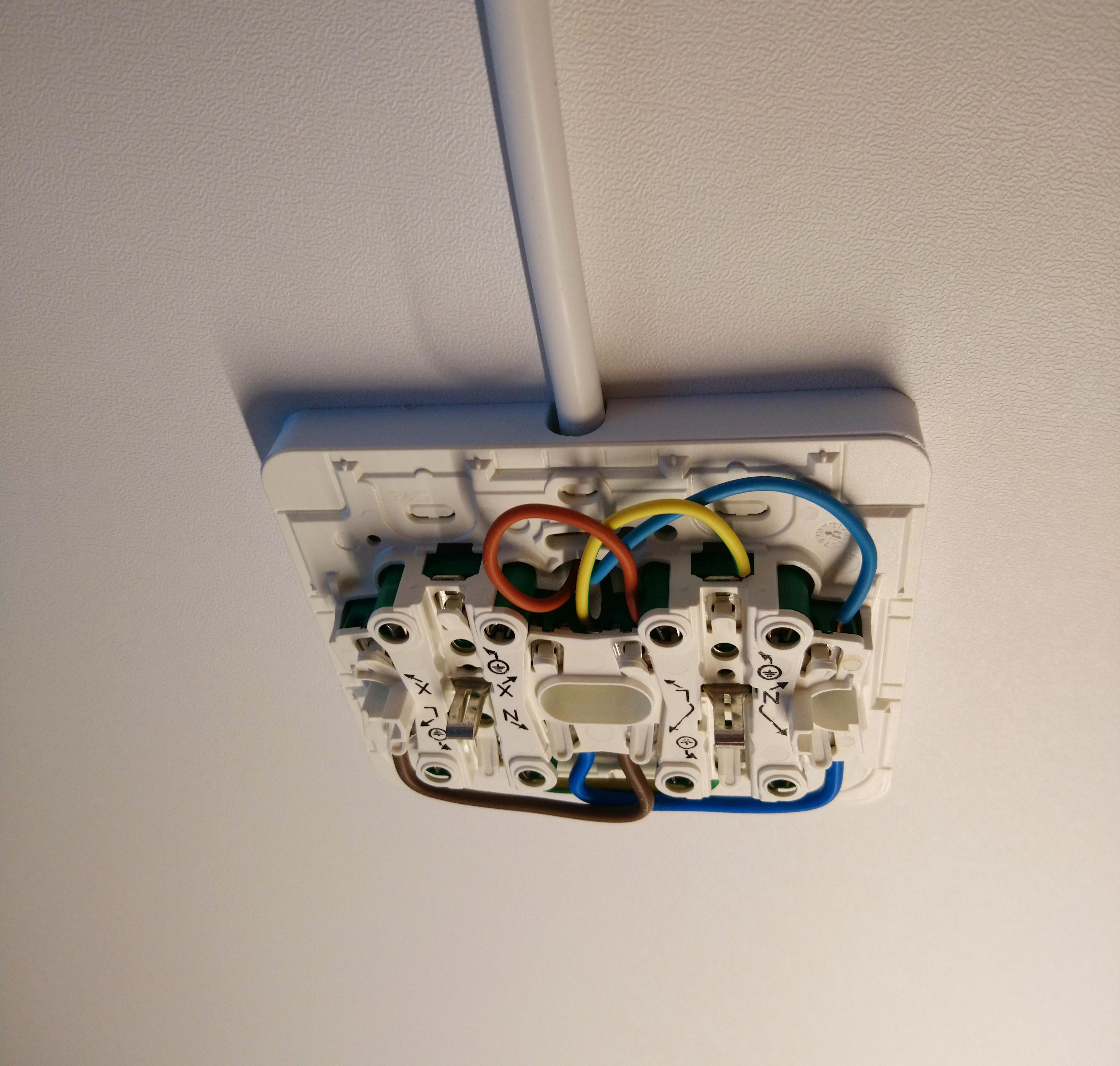 Schneider Electric Exxact 4-way socket-outlet riser-frame by Cwesystems ...