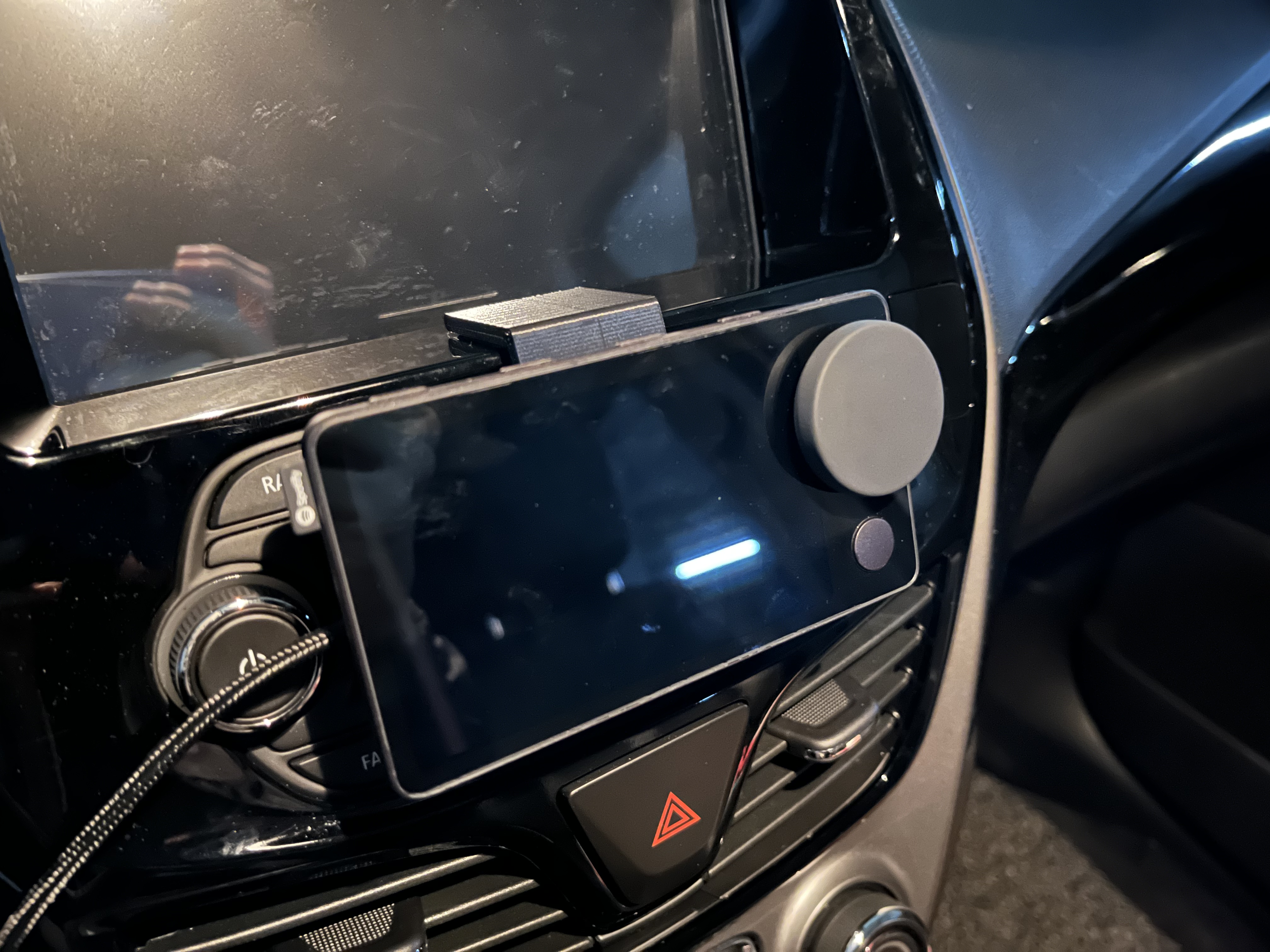 Spotify Carthing attachable mount — thumbnail 2