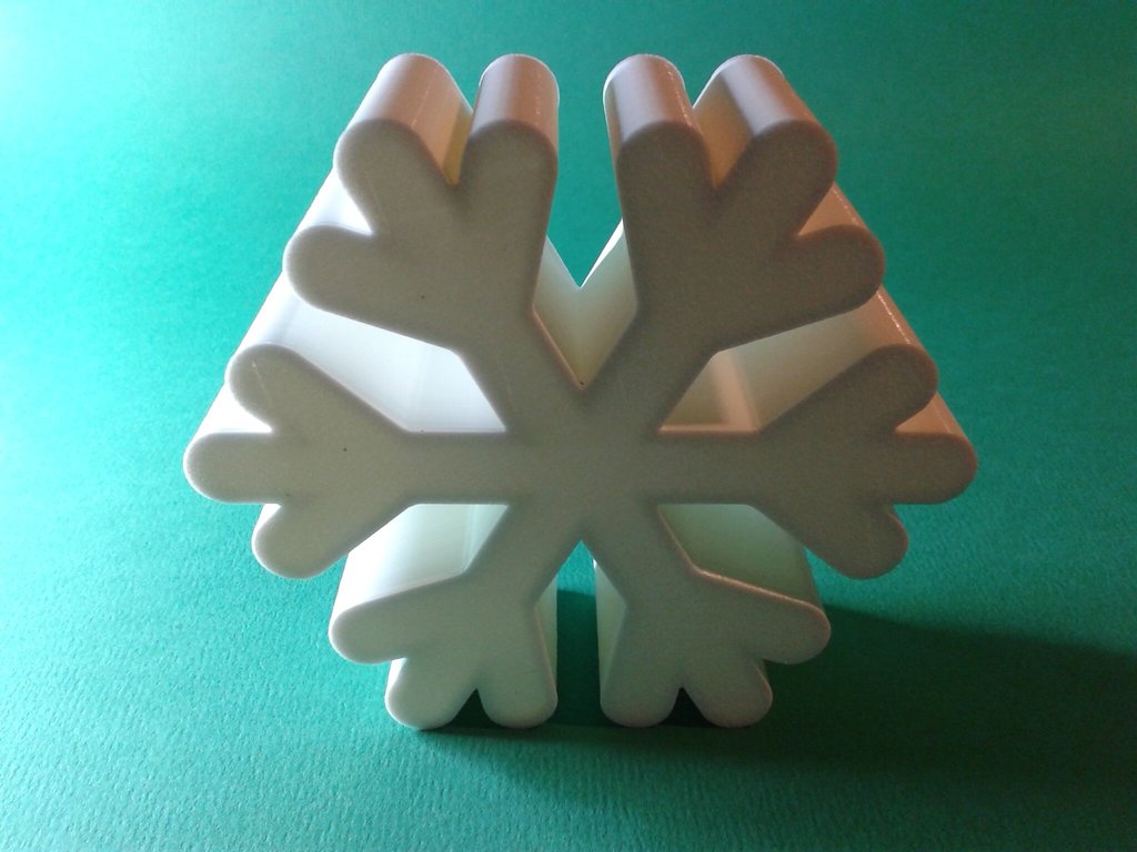 Miniatura 3 do modelo 3D Snowflake nestable box (v1)