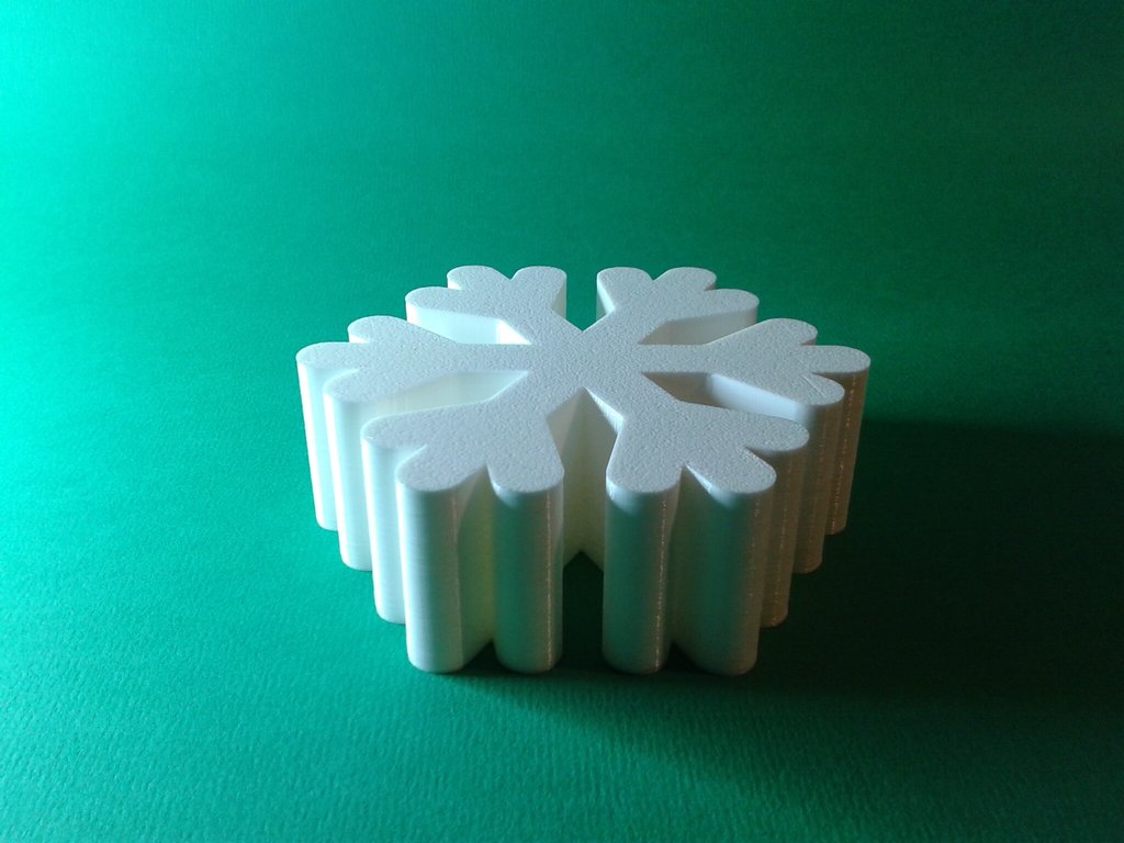 Miniatura 4 do modelo 3D Snowflake nestable box (v1)