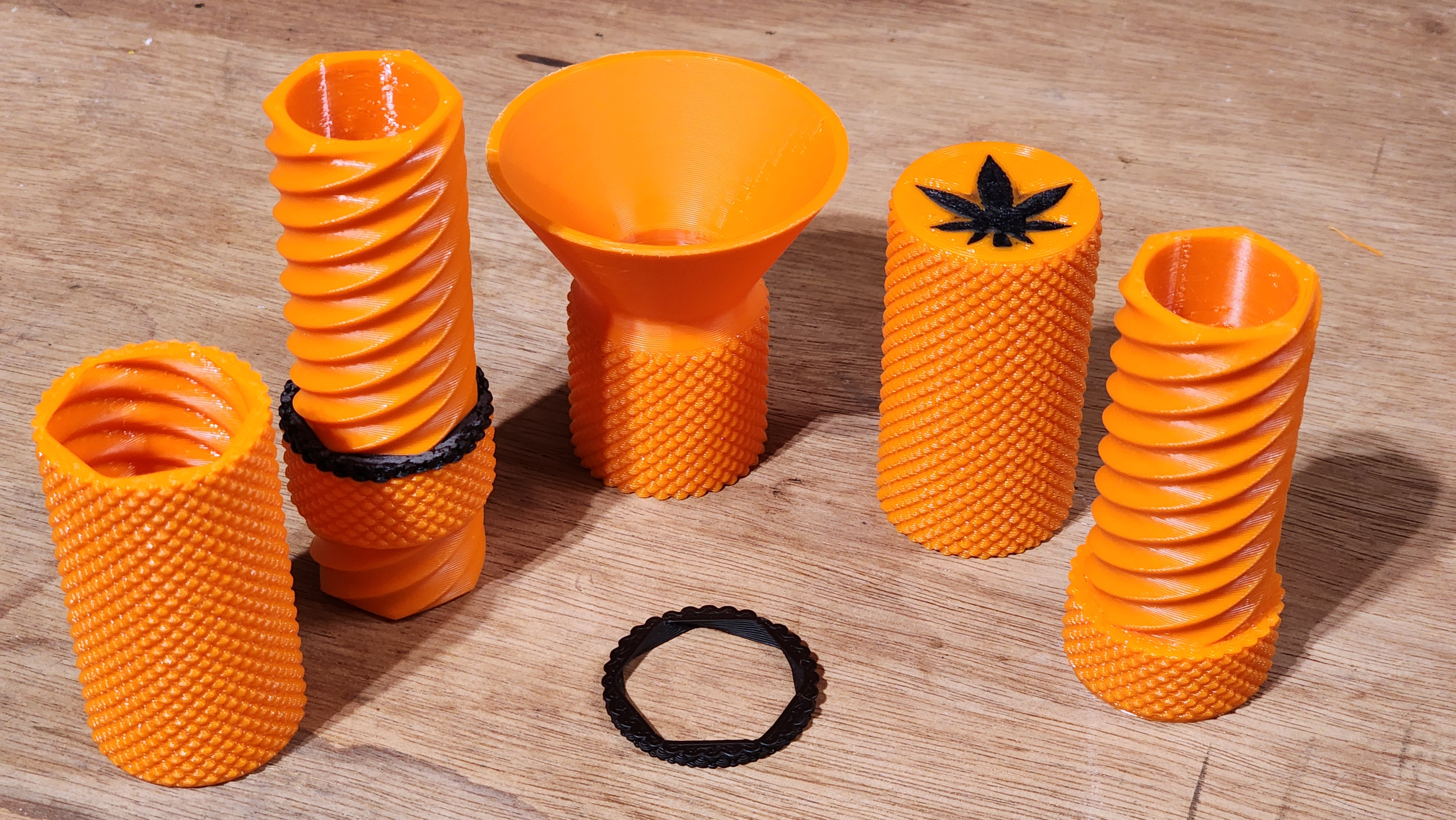 Knurled Container with Funnel & Colored ring