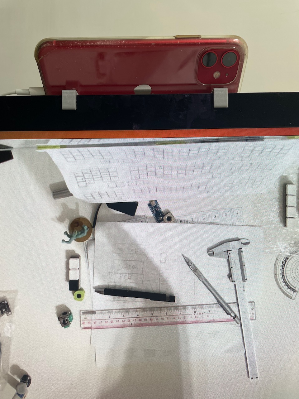 iPhone stand for Desk View by James Sa | Download free STL model ...