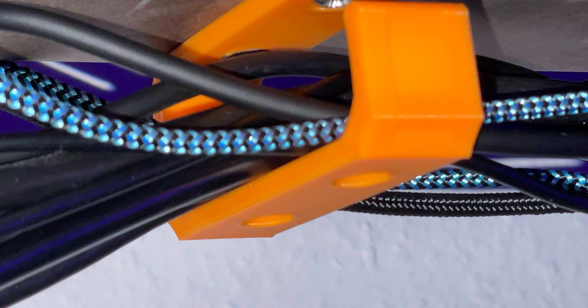 UnderDesk Cable Holder by Gianni Born Download free STL model