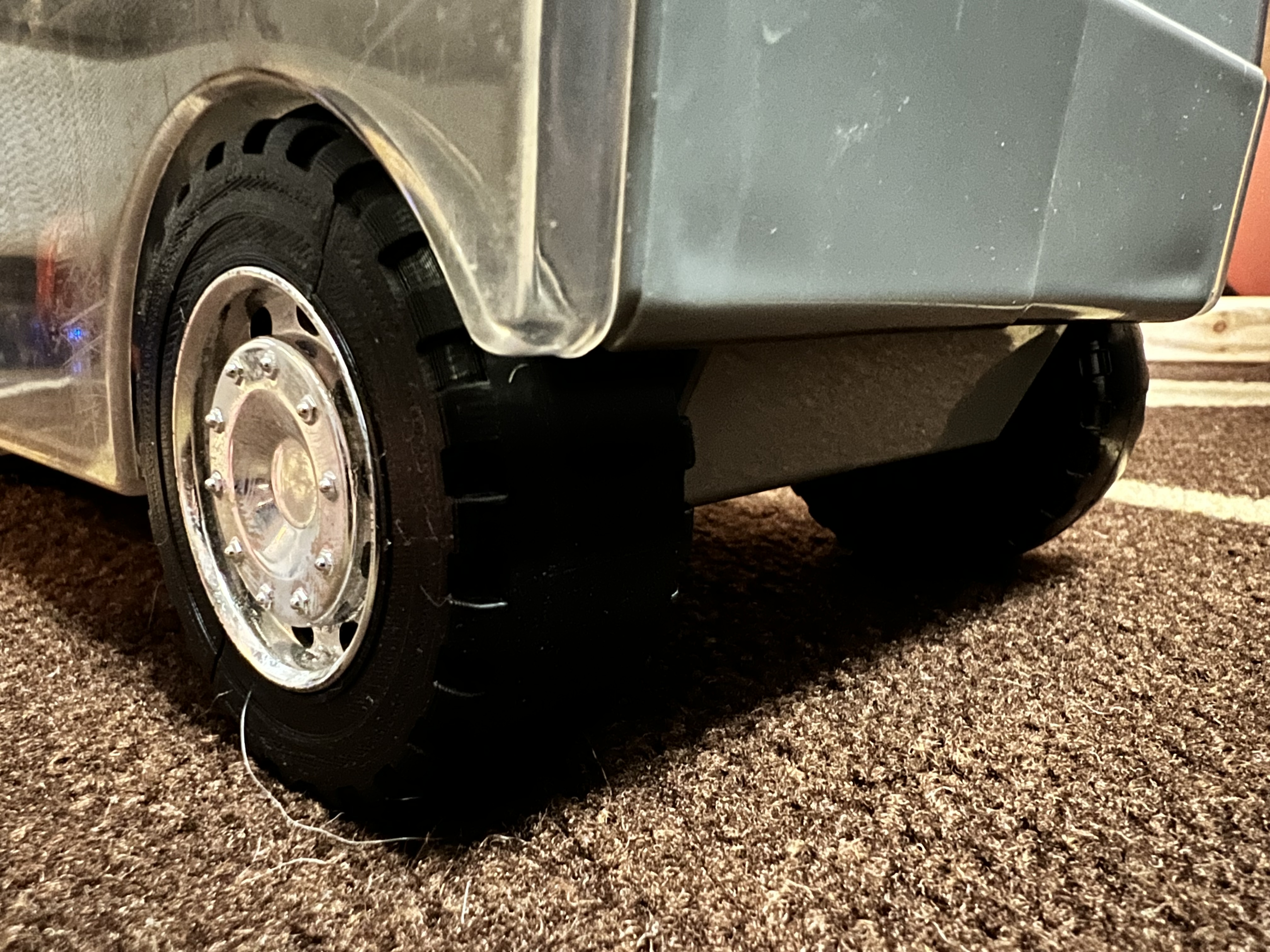 Replacement tire for toy truck