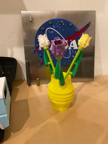 Geometric StructureSynth Vase