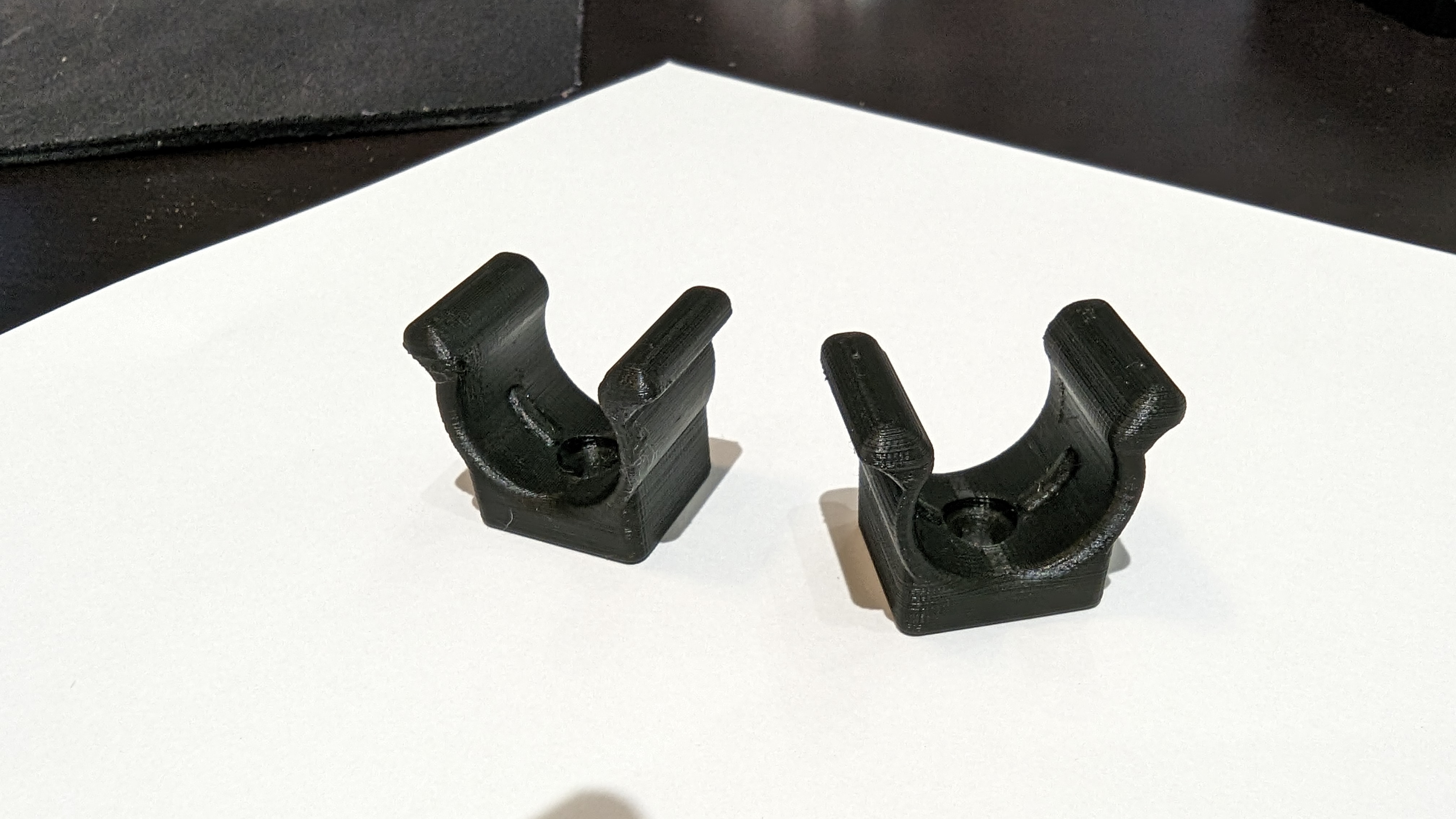 Miniatura 4 do modelo 3D CPAP Hose Bracket
