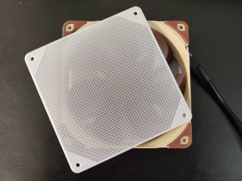 140 mm fan dust filter