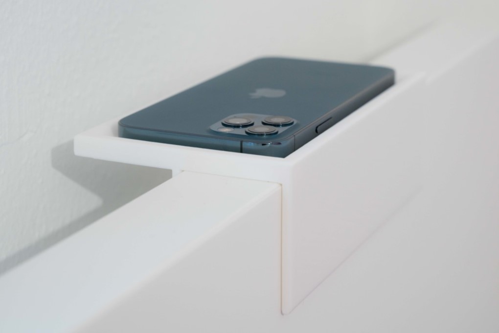 SMARTPHONE IPHONE HOLDER IKEA MALM BED