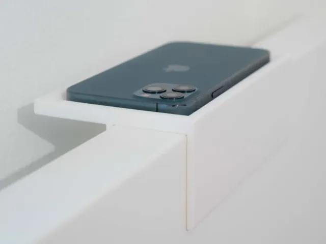 SMARTPHONE IPHONE HOLDER IKEA MALM BED