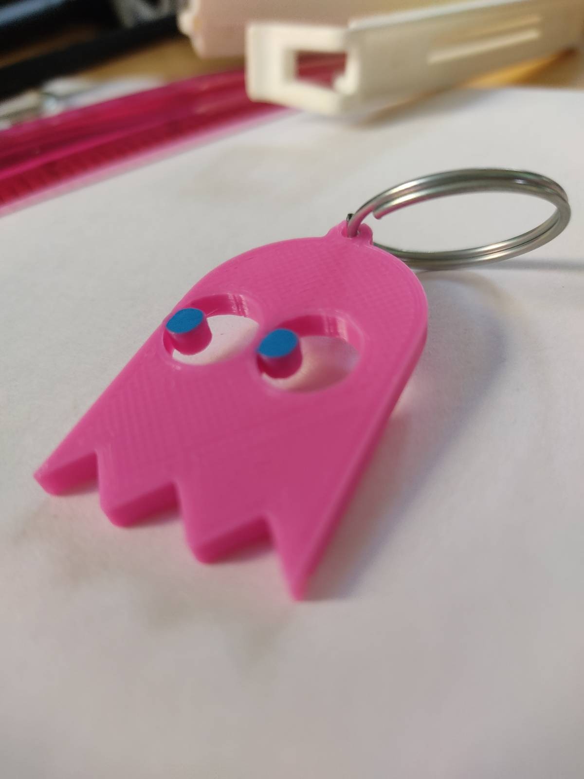 Miniatura 2 do modelo 3D PacMan Ghost Keychain