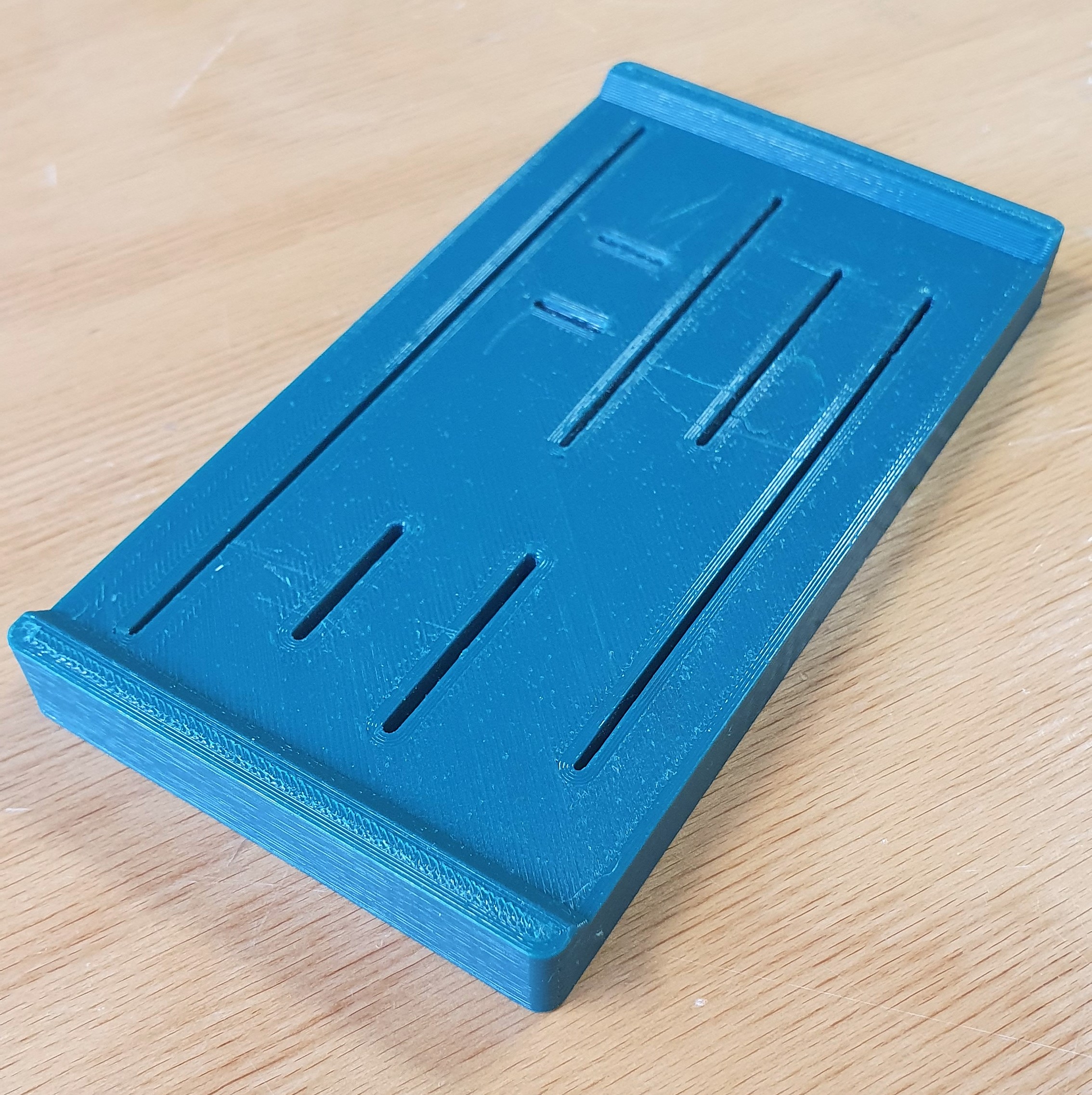 Ceramic Breaking Device