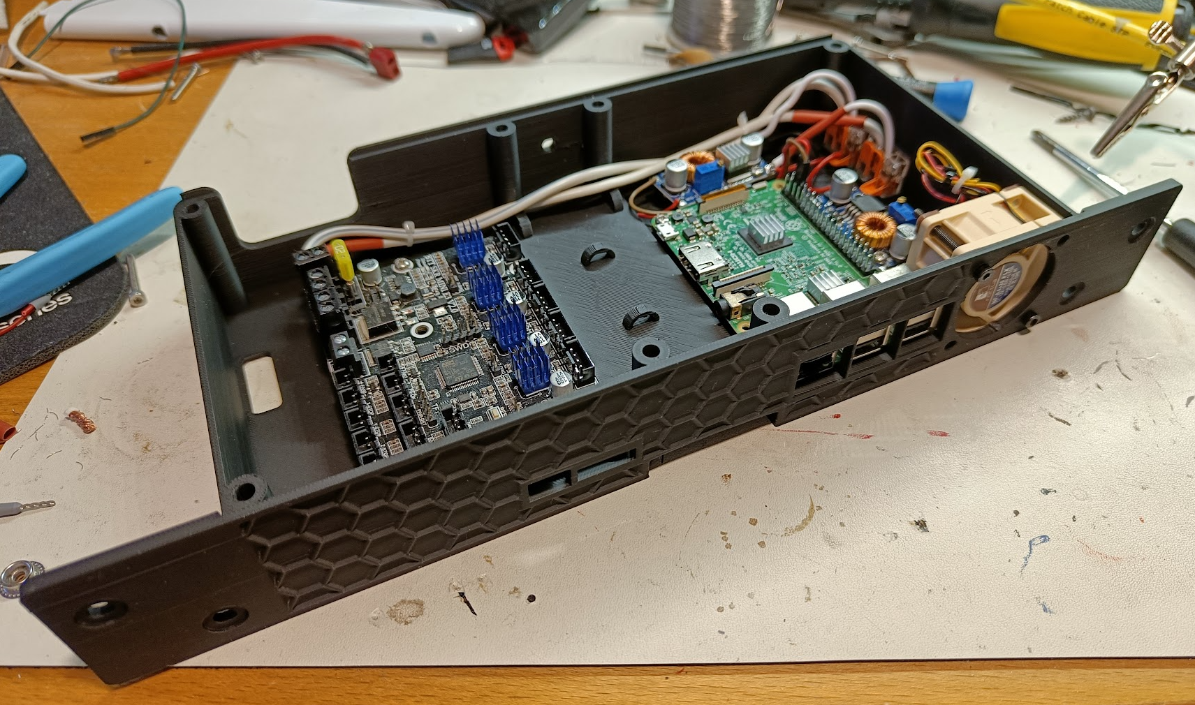 Miniatura 4 do modelo 3D Ender 3 Electronics Box