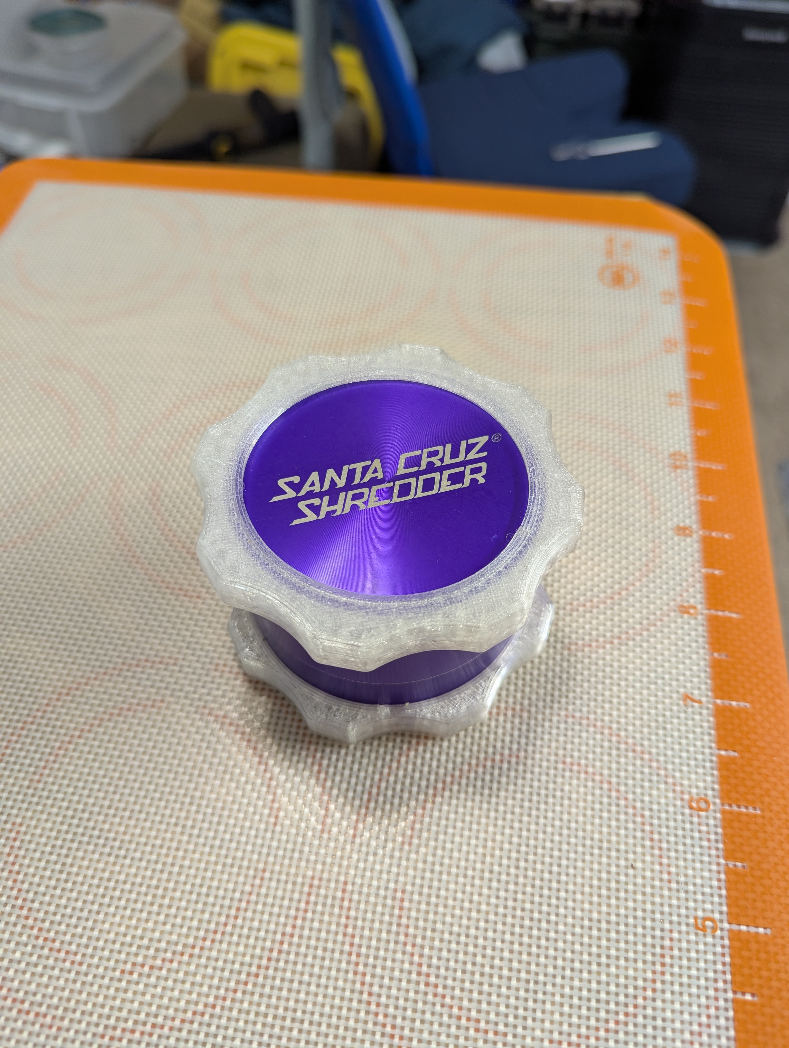 Grinder Grips - the TPU herb shredder helper