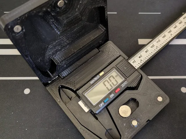 Caliper case (magnetic lock and filament hinge so some assembly required)