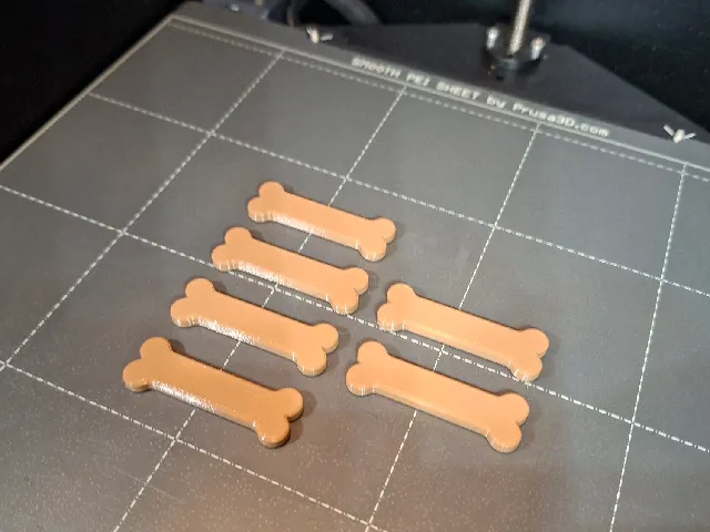 Croquettes en forme d'os pour chien en peluche - Bone shaped kibbles for stuffed dogs