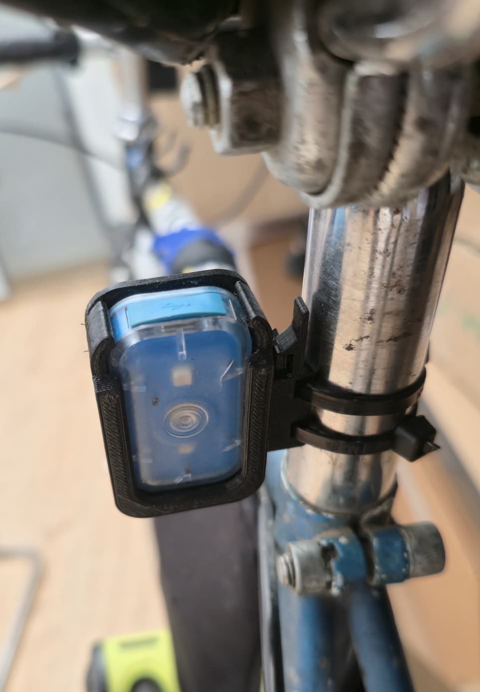 Decathlon light holder to reuse when broken