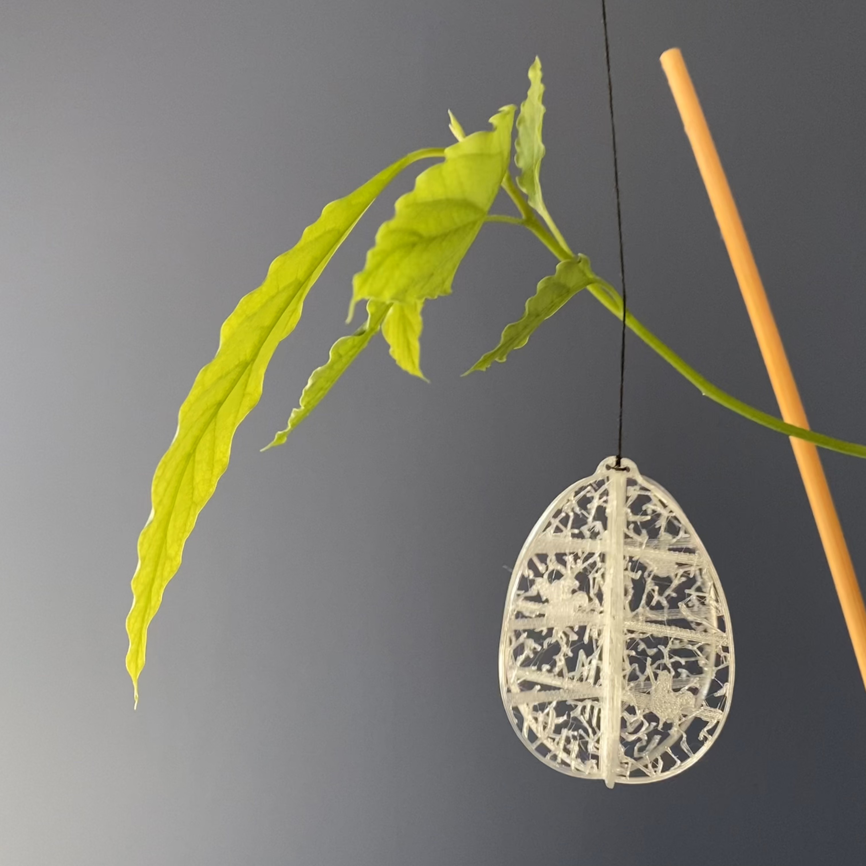 Miniatura 2 do modelo 3D Easter egg ornament - Version 02