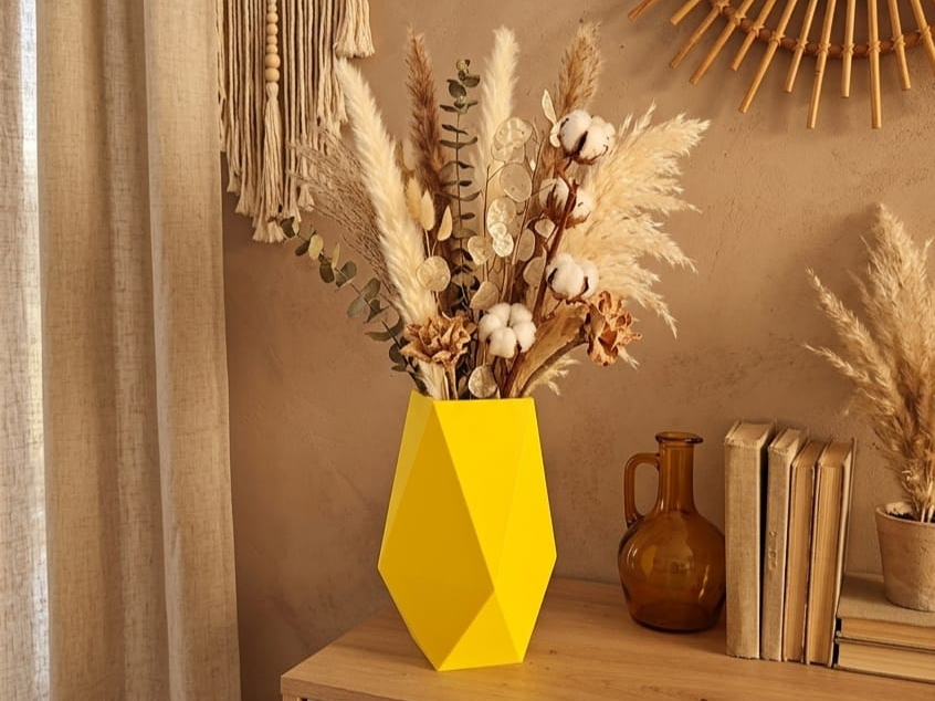 Modern Low-Poly Geometric Vase / Planter 3D model