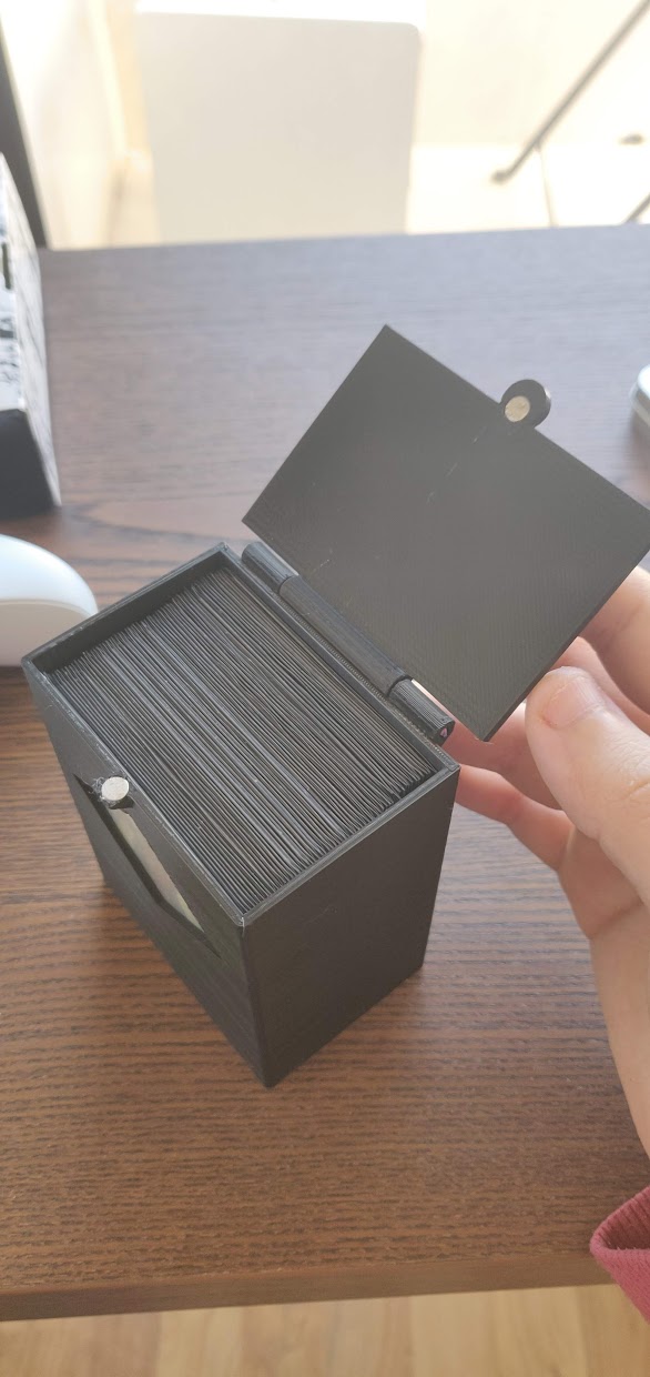 MTG deckbox with flip cover