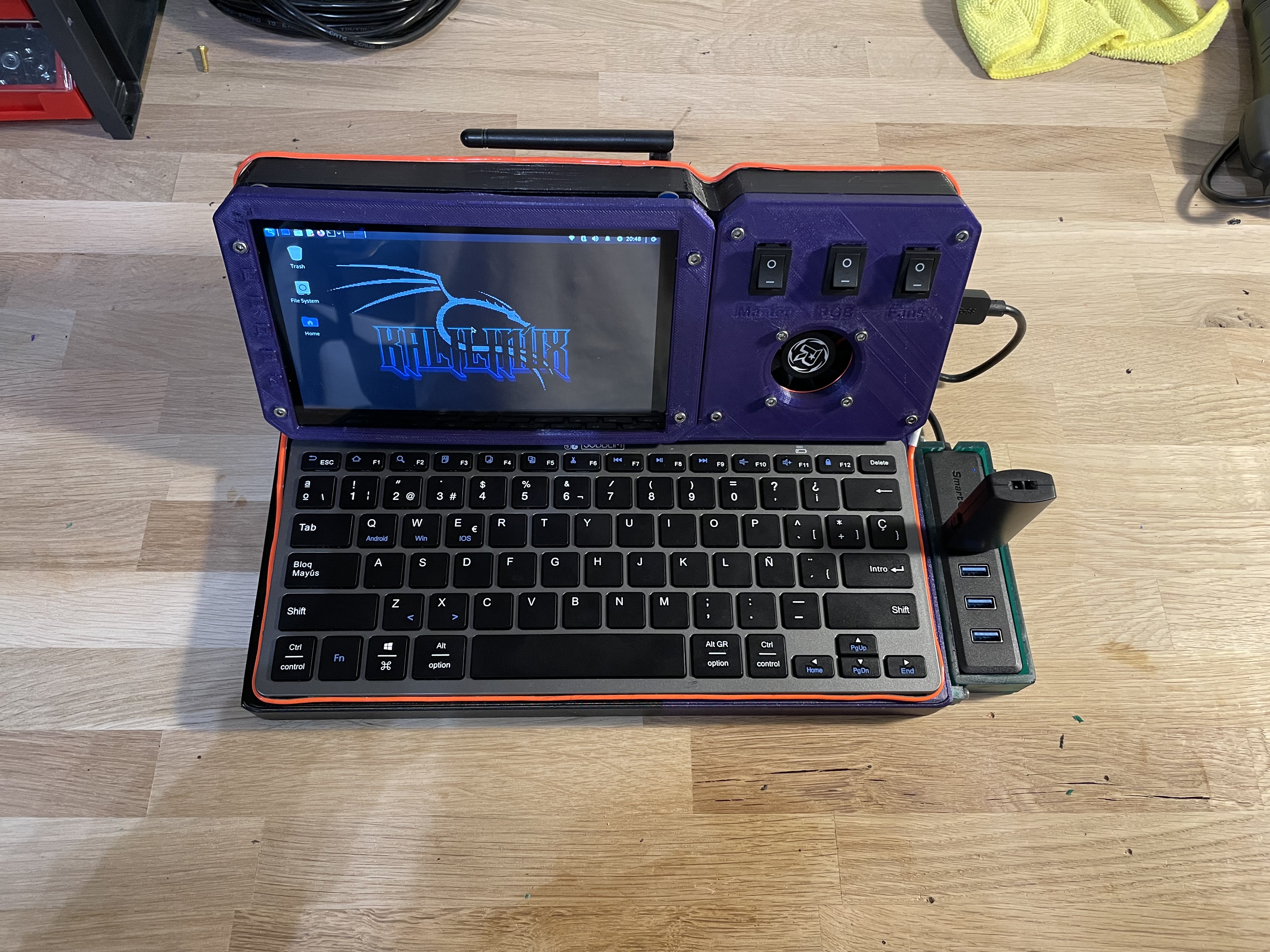 Miniatura 2 do modelo 3D Raspberry pi 4 CyberDeck