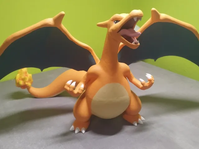 Remix: Charizard 30cm tall, split parts